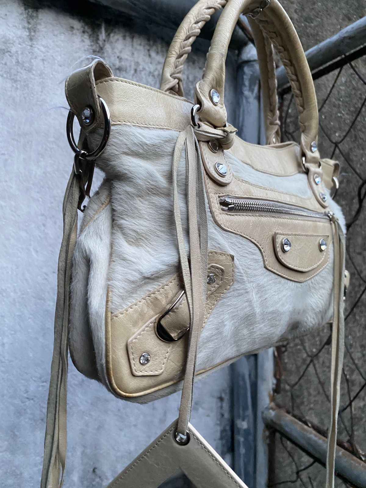 Balenciaga Balenciaga - 2000’s - LIMITED pony hair first city white Size ONE SIZE - 5 Thumbnail