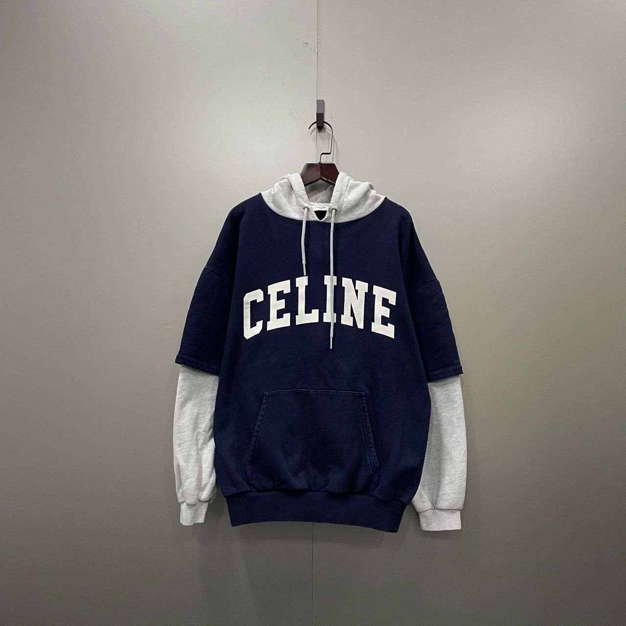 Celine celine hooded sweatshirt with layering design Size XS / US 0-2 / IT 36-38 - 1 Thumbnail