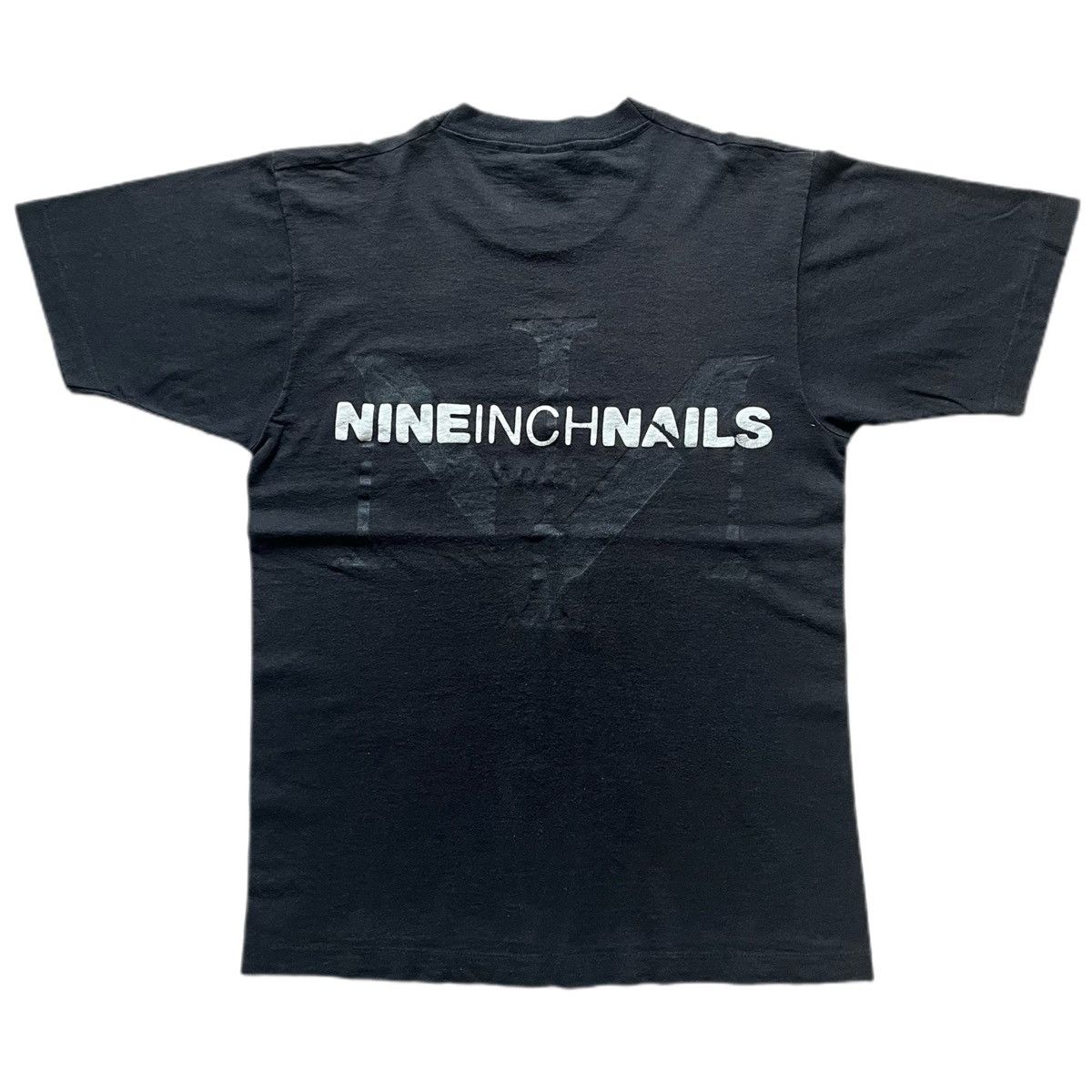Band Tees 90s Nine Inch Nails Box Logo Tee Fruit of the loom Size US L / EU 52-54 / 3 - 1 Thumbnail