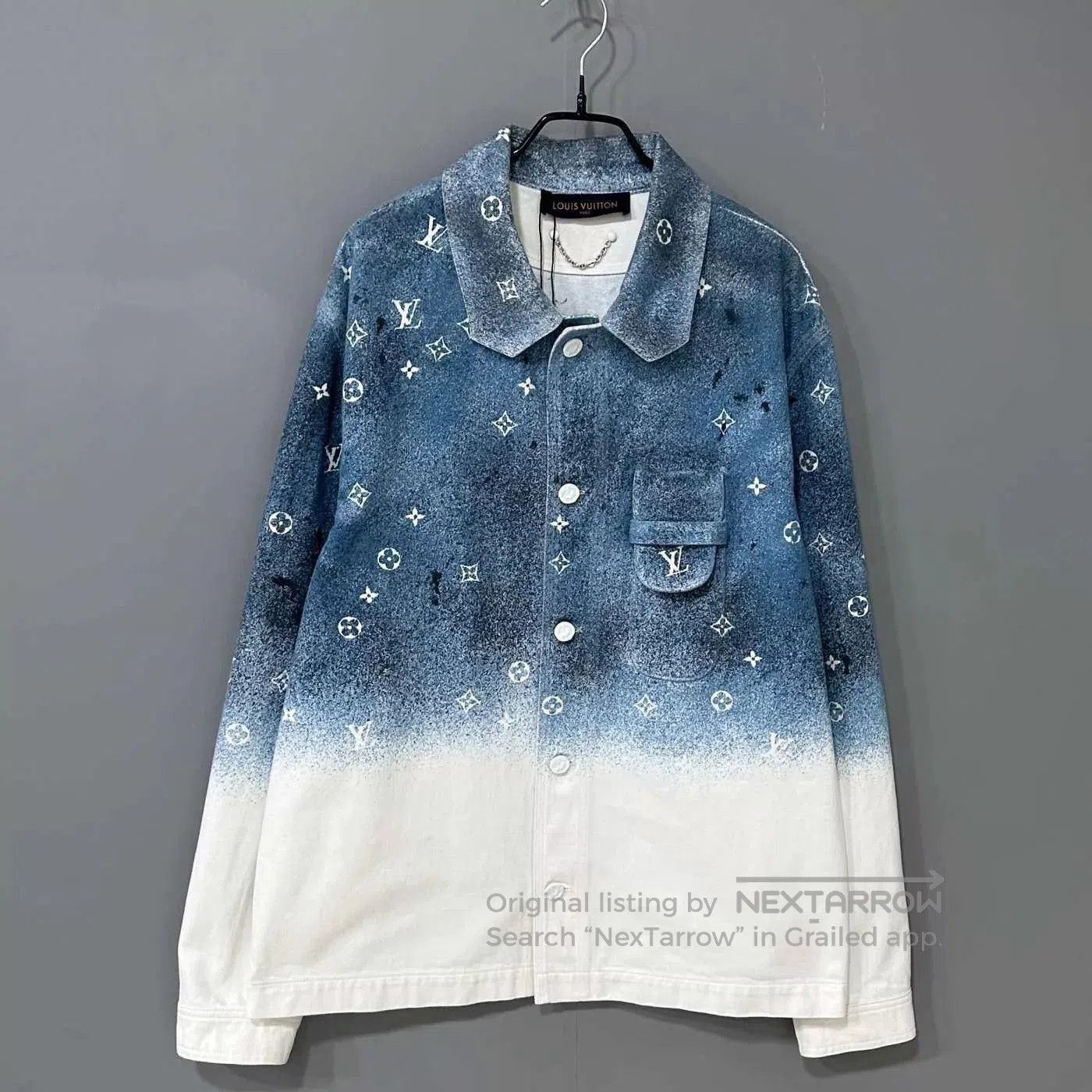 Louis Vuitton Blue Gradient Print Button. Size US L / EU 52-54 / 3 - 1 Thumbnail