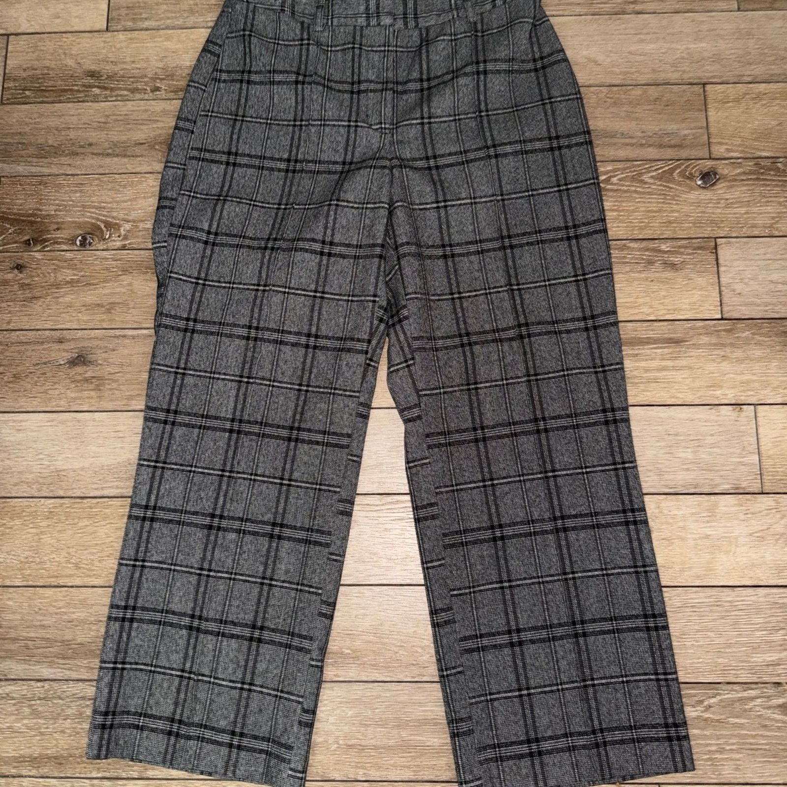 Express EXPRESS BLACK GREY WHITE PLAID HIGH RISE STRAIGHT PANTS SZ 6 Size 28" / US 6 / IT 42 - 1 Thumbnail