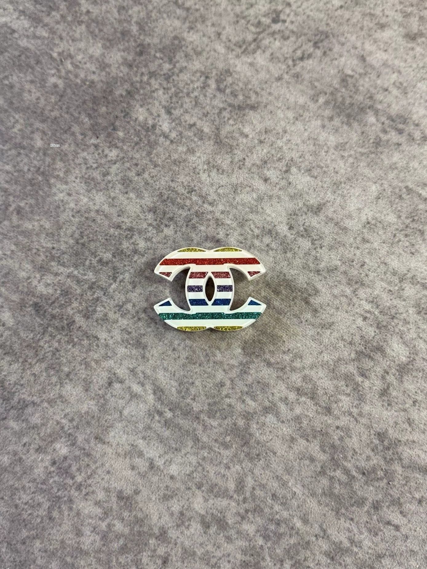 Chanel Chanel 19D Multi Glitter Acrylic Brooch Size US XXS / EU 40 - 3 Thumbnail