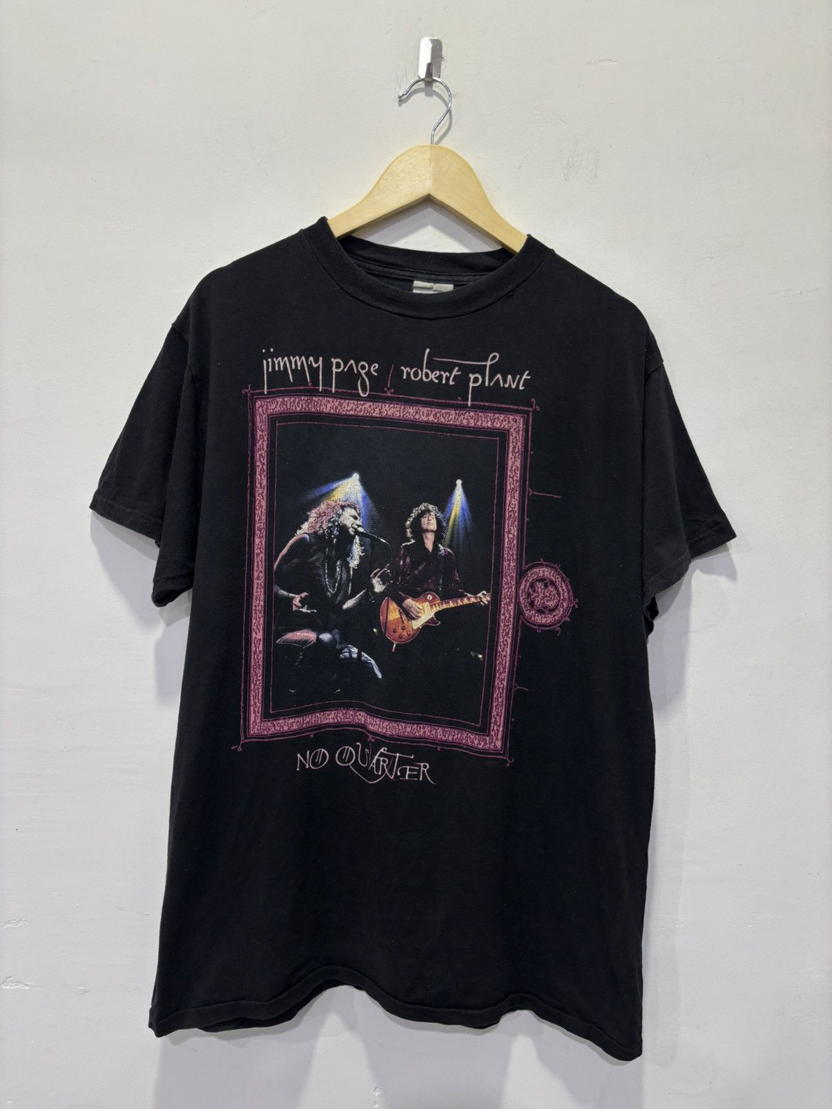 Band Tees Vintage Jimmy Page & Robert Plant Tour 1995 Tshirt Size US L / EU 52-54 / 3 - 1 Thumbnail