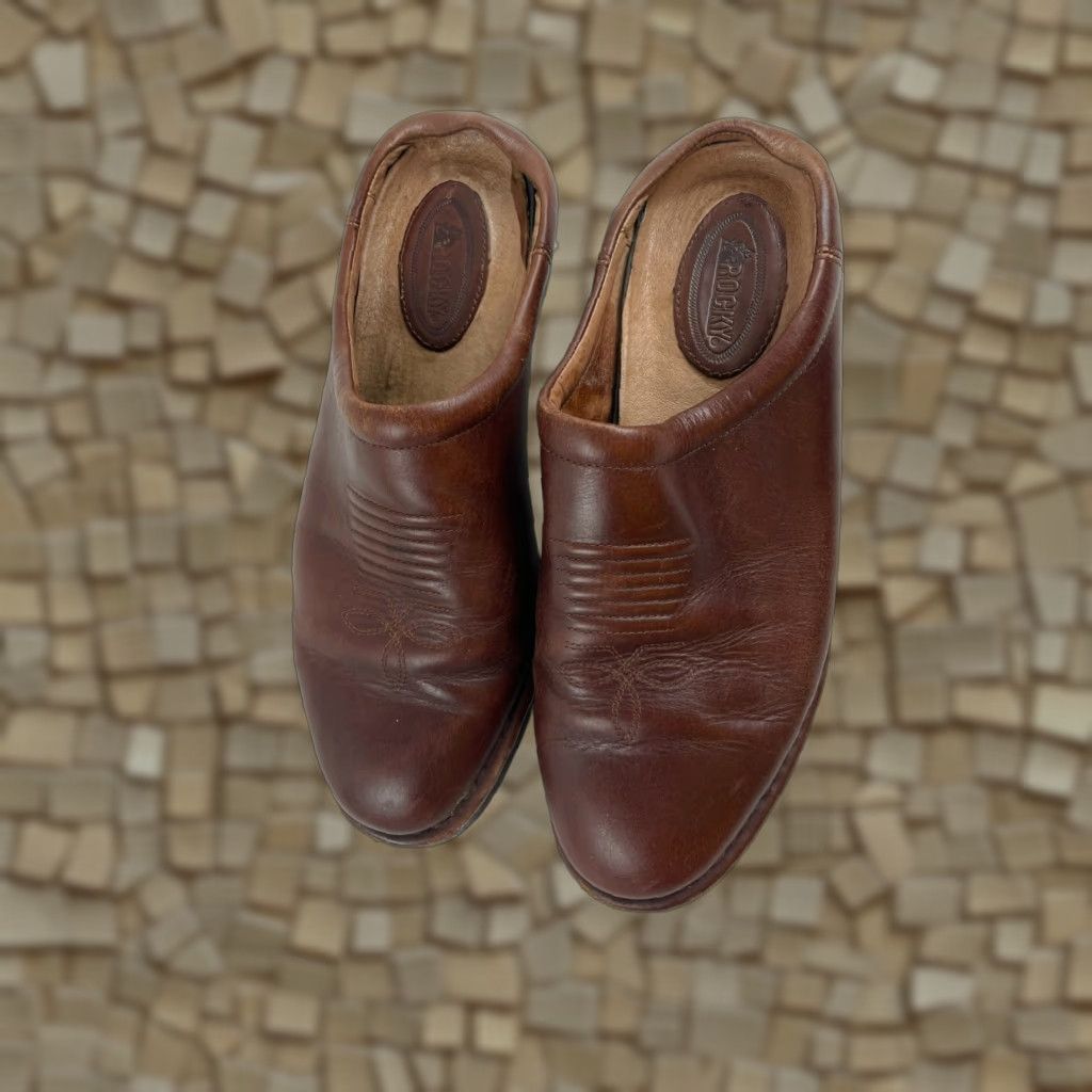 Vintage ROCKY Shoes Women's Size 8.5 Brown Leather Casual Slip On Cap Toe Embroidered Size ONE SIZE - 1 Thumbnail