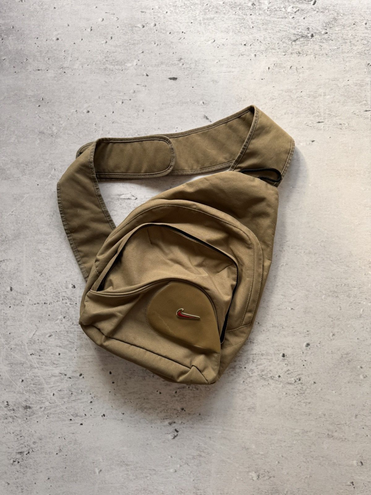 Nike × Vintage NIKE VINTAGE BROWN BASIC SLING BAG DRIP DROLL Size ONE SIZE - 1 Thumbnail