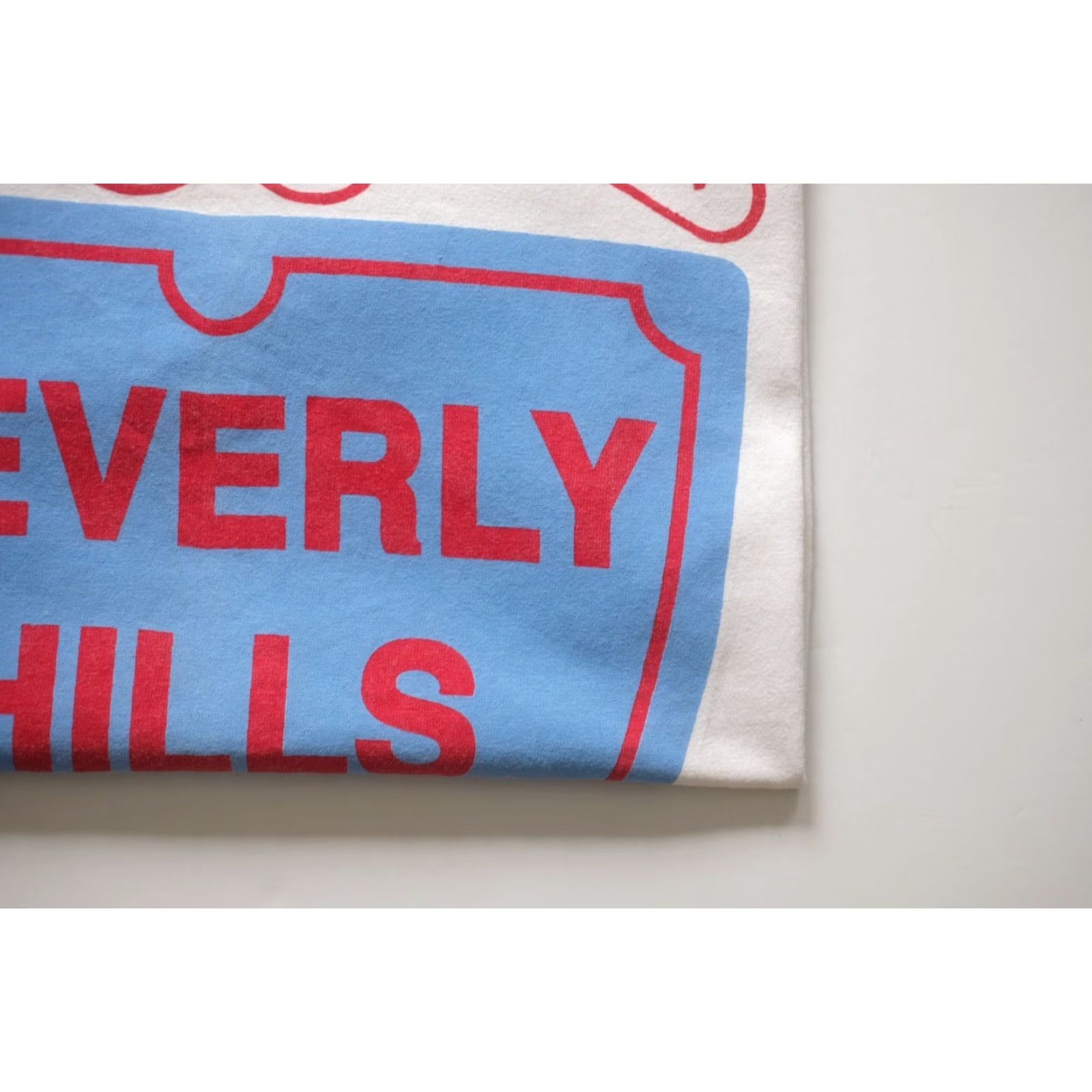 Elwood VINTAGE BEVERLY HILLS DINER ED DEBEVICS HAZELWOOD T SHIRT VTG 70s 80s MADE IN USA MEN SZ M White Cotton Crew Neck Short Sleeve Graphic Print 1970-1979 Size US M / EU 48-50 / 2 - 4 Thumbnail