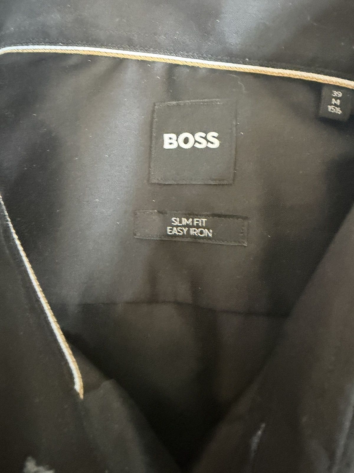 Hugo Boss Hugo boss shirt in size medium! Size US M / EU 48-50 / 2 - 3 Thumbnail
