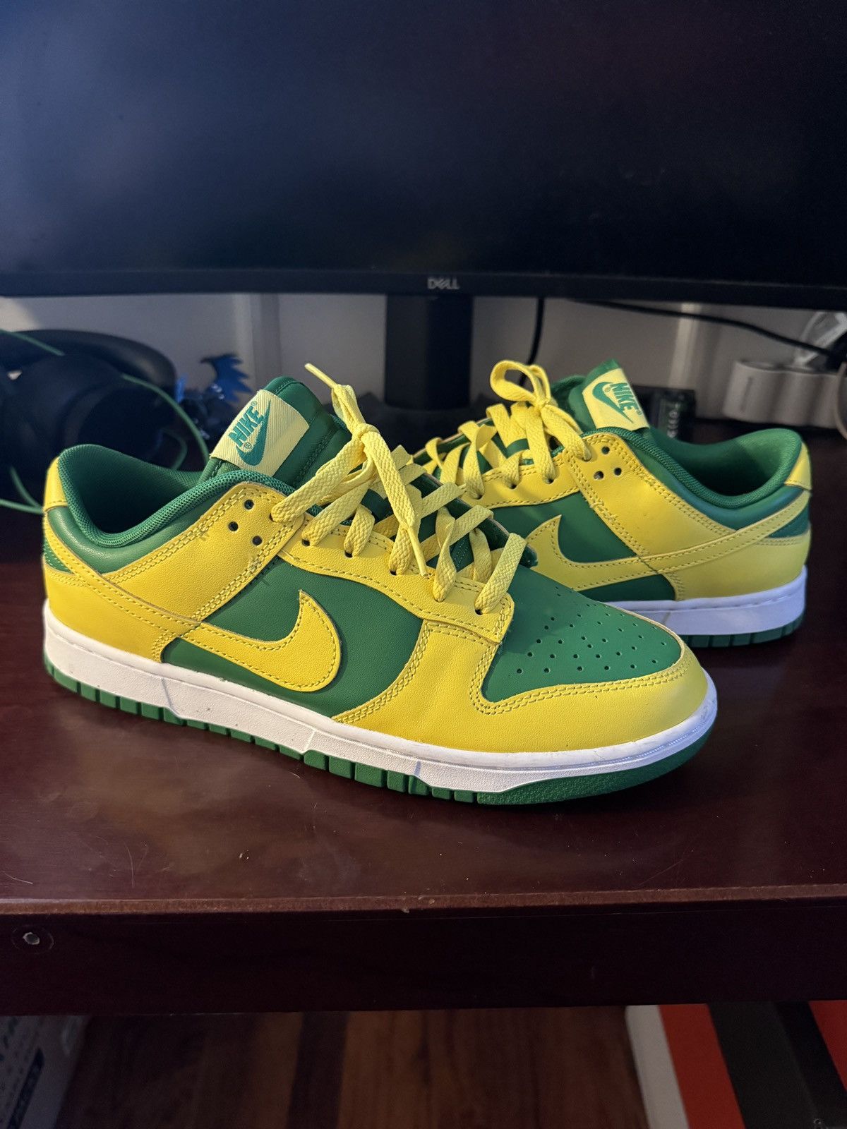 Pre-owned Nike Dunk Low Retro Reverse Brazil Size 9.5 Shoes In Green