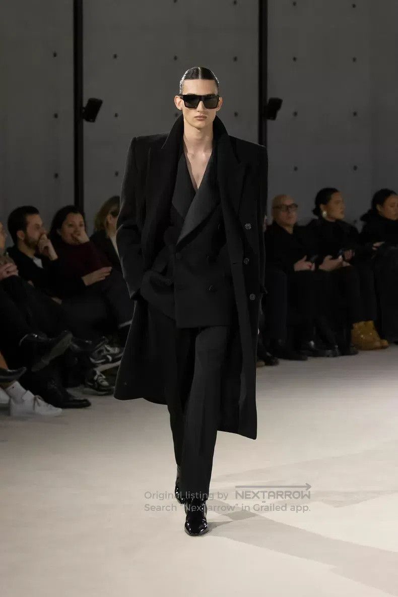 Saint Laurent Paris Saint Laurent Paris Black Double-breasted Broad Shoulders Size US S / EU 44-46 / 1 - 7 Thumbnail