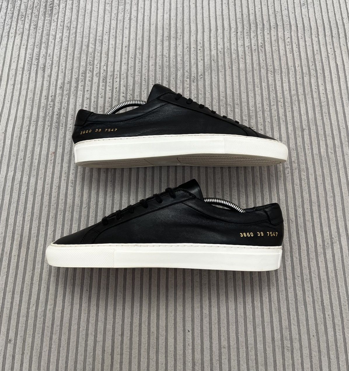 Common Projects Common Projects Achilles Low Leather Sneakers Size US 9 / IT 39 - 2 Thumbnail