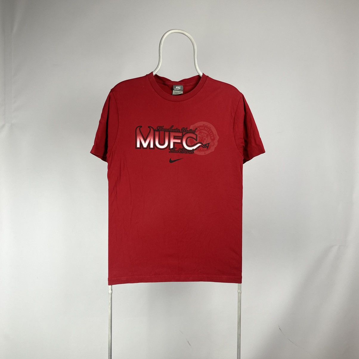 Nike Vintage Nike Manchester United Tshirt Red Devils Size Large Size US L / EU 52-54 / 3 - 1 Thumbnail