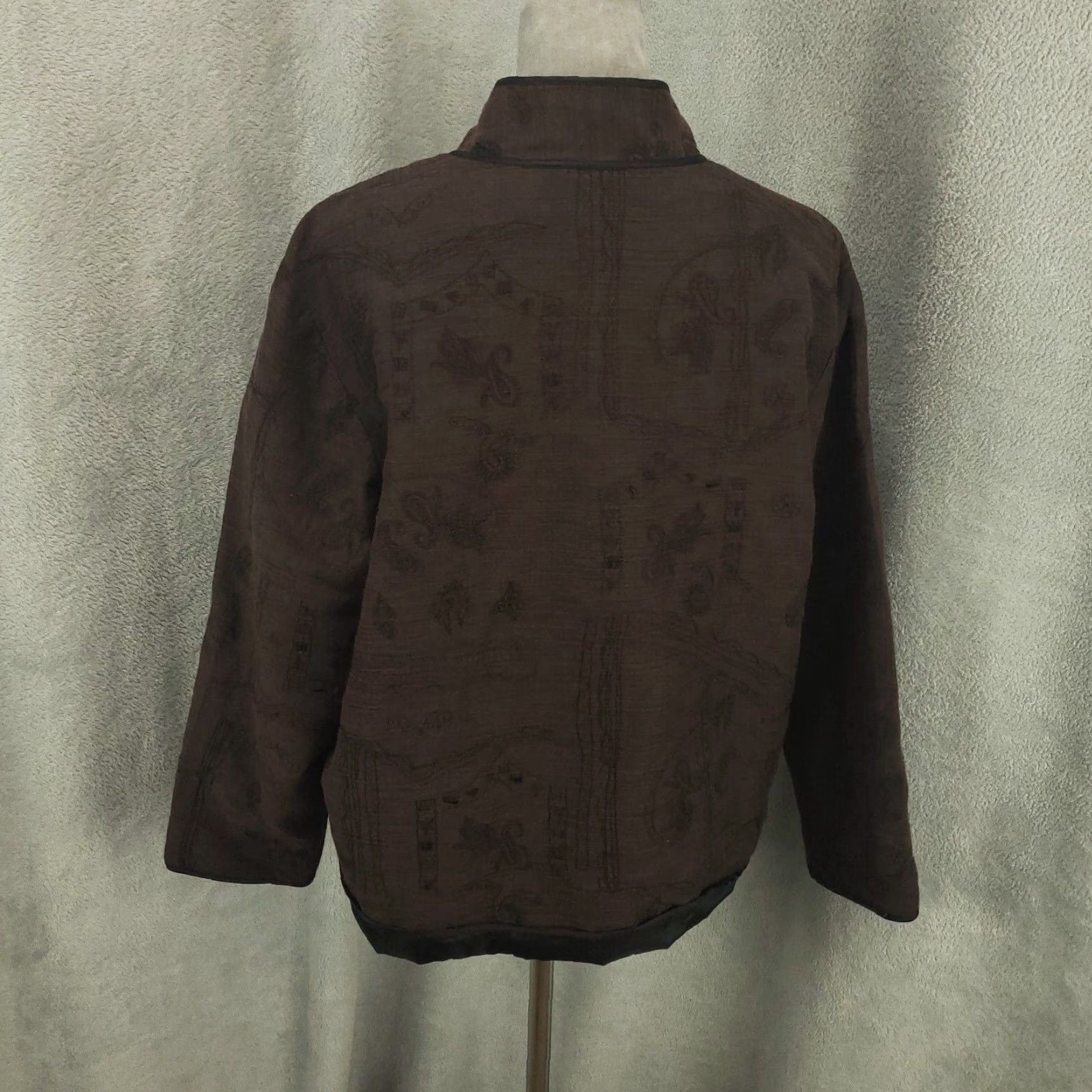 Vintage VINTAGE Chico's Women's Silk Cardigan Jacket Long Sleeve Brown Embroidered Paisley 2-Button Fall Winter Spring Summer Classic Size L / US 10 / IT 46 - 3 Thumbnail