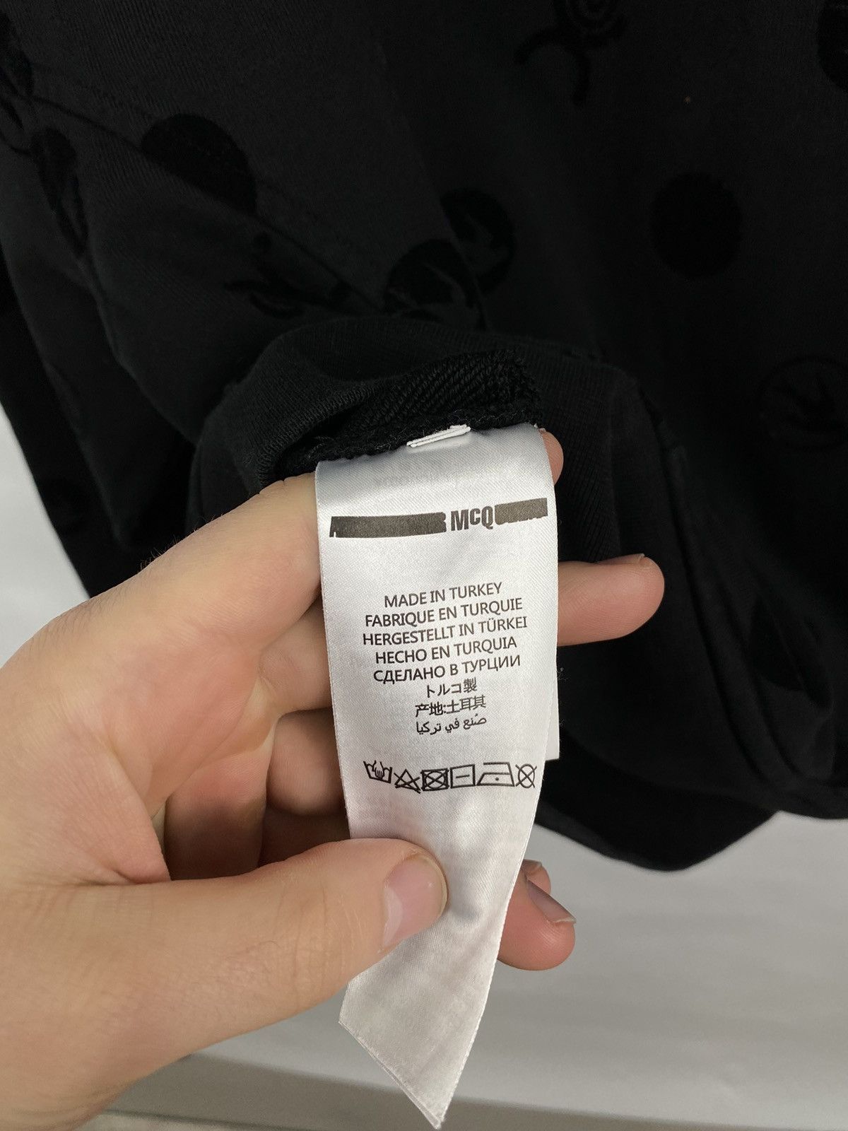 Alexander McQueen Alexander McQueen Hoodie Rare Retro Hype Size M / US 6-8 / IT 42-44 - 4 Thumbnail