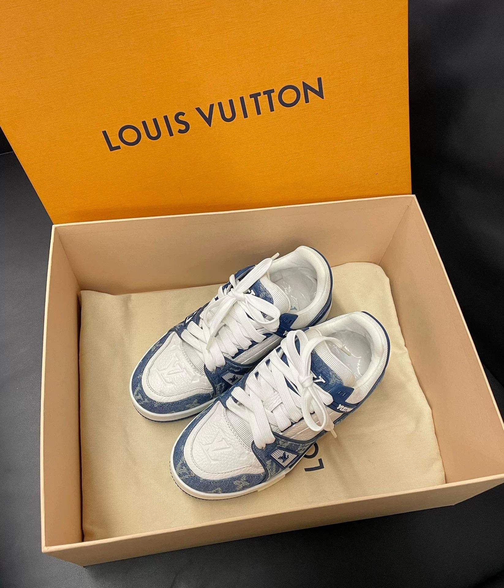 Louis Vuitton Louis Vuitton Trainer Leather Sneakers Size US 4 / IT 34 - 1 Thumbnail
