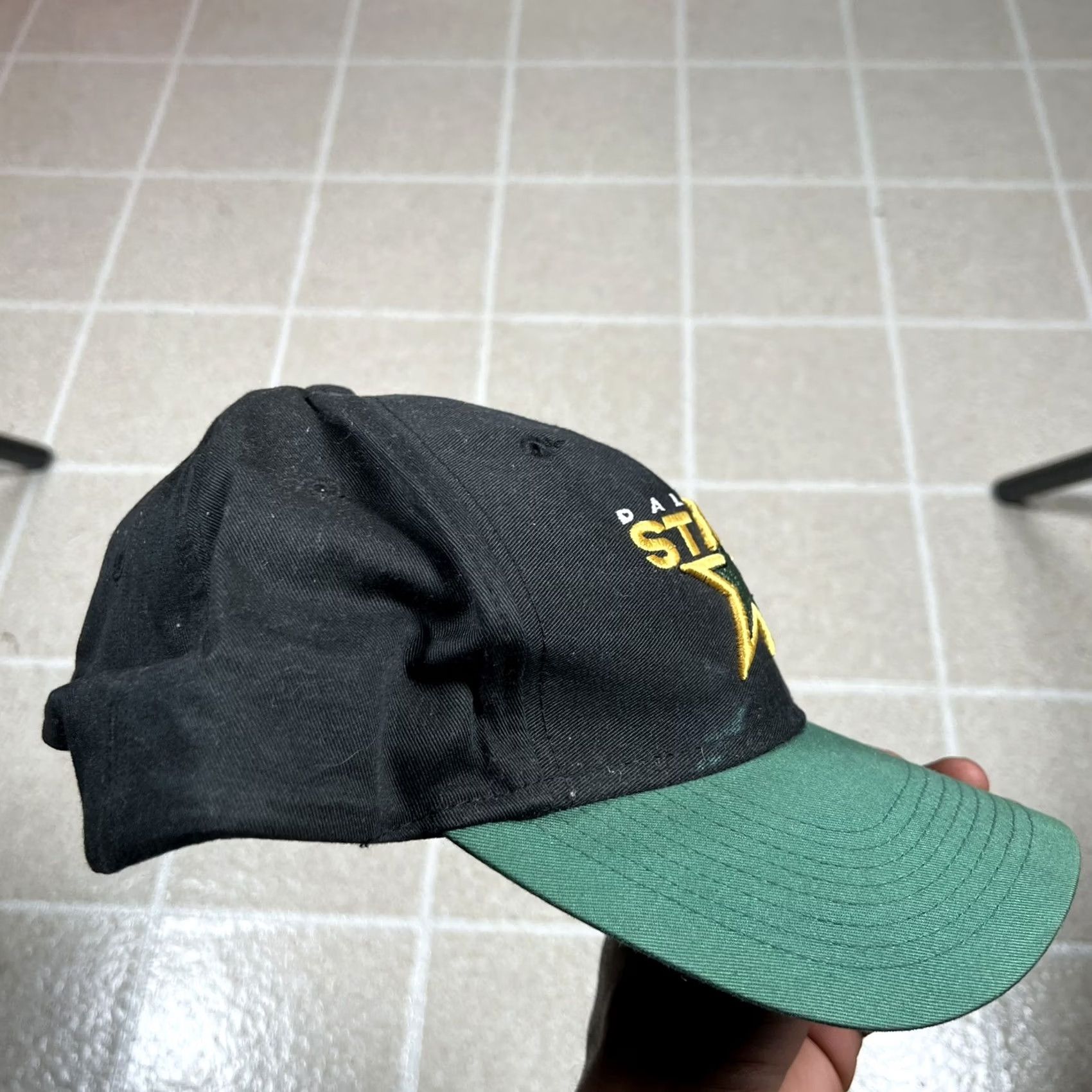 Reebok VINTAGE Dallas Stars Reebok CCM Black Snapback Hat One Size Men Black 90s NHL Hockey Strapback Stars Mens Size ONE SIZE - 4 Thumbnail