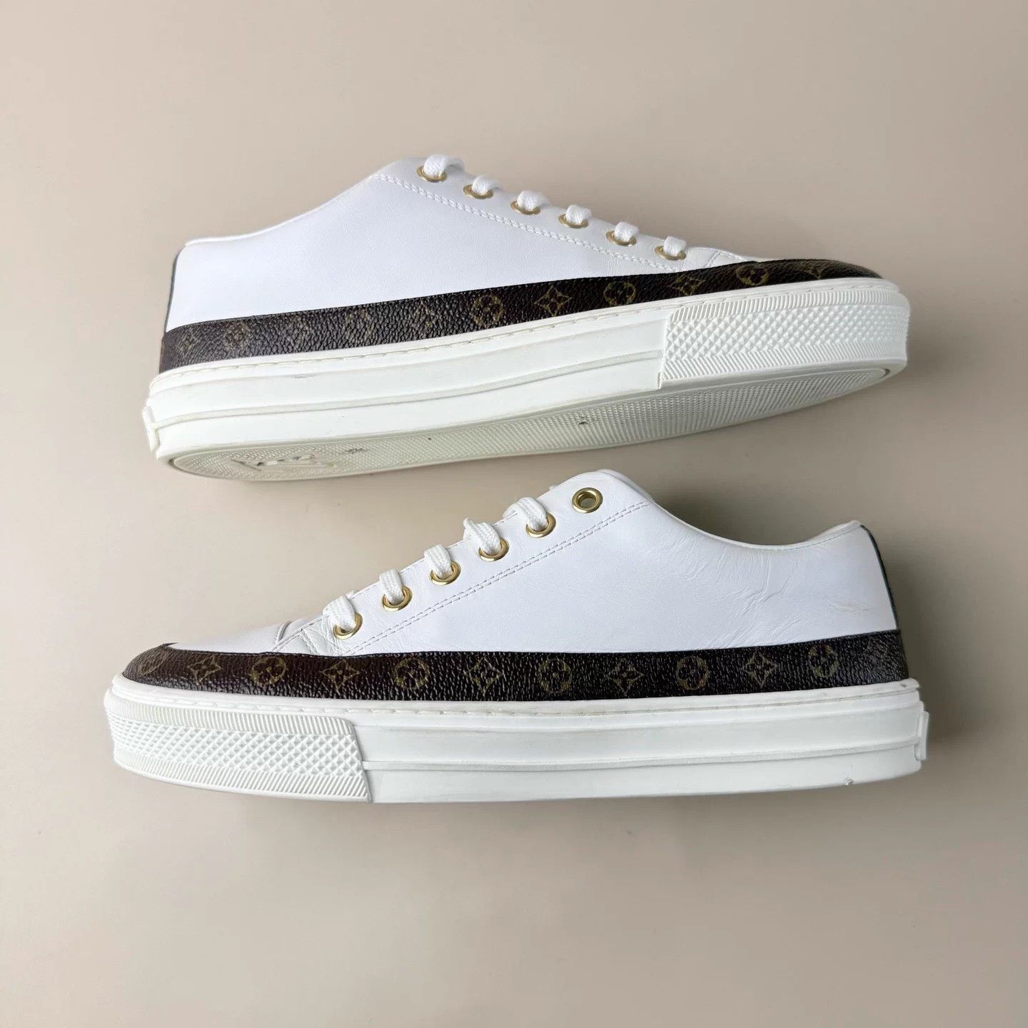 Louis Vuitton LV Monogram white/brown lace-up sneakers 36 99 new Size US 5 / IT 35 - 5 Thumbnail