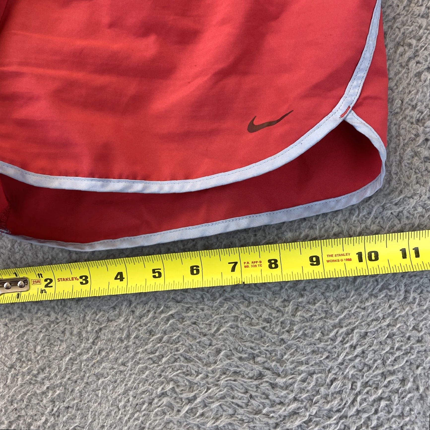 Nike Nike Women's Dri-FIT Running Shorts Size S Red 58-11 Regular Activewear Casual Athletic Women Red Nike Dri-FIT Running Shorts Size S Size 28" / US 6 / IT 42 - 7 Thumbnail