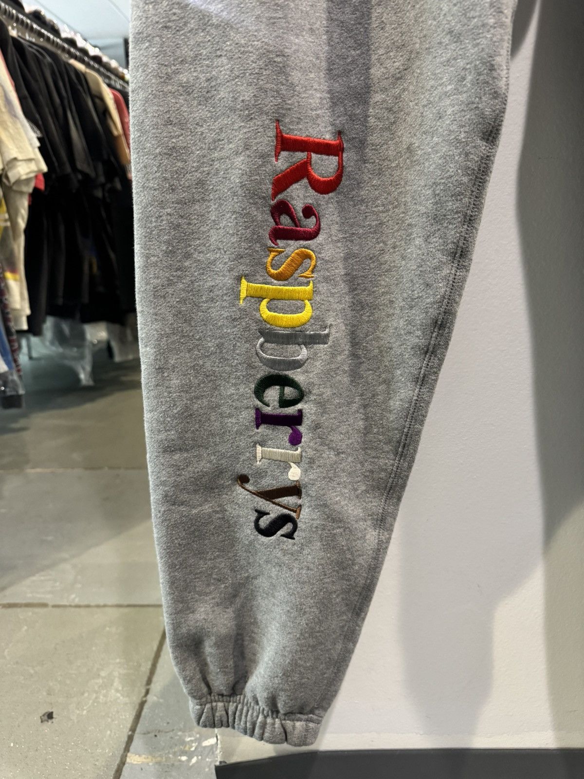 The GV Gallery GV Gallery Raspberrys Rainbow Sweatpants Size US 30 / EU 46 - 2 Thumbnail