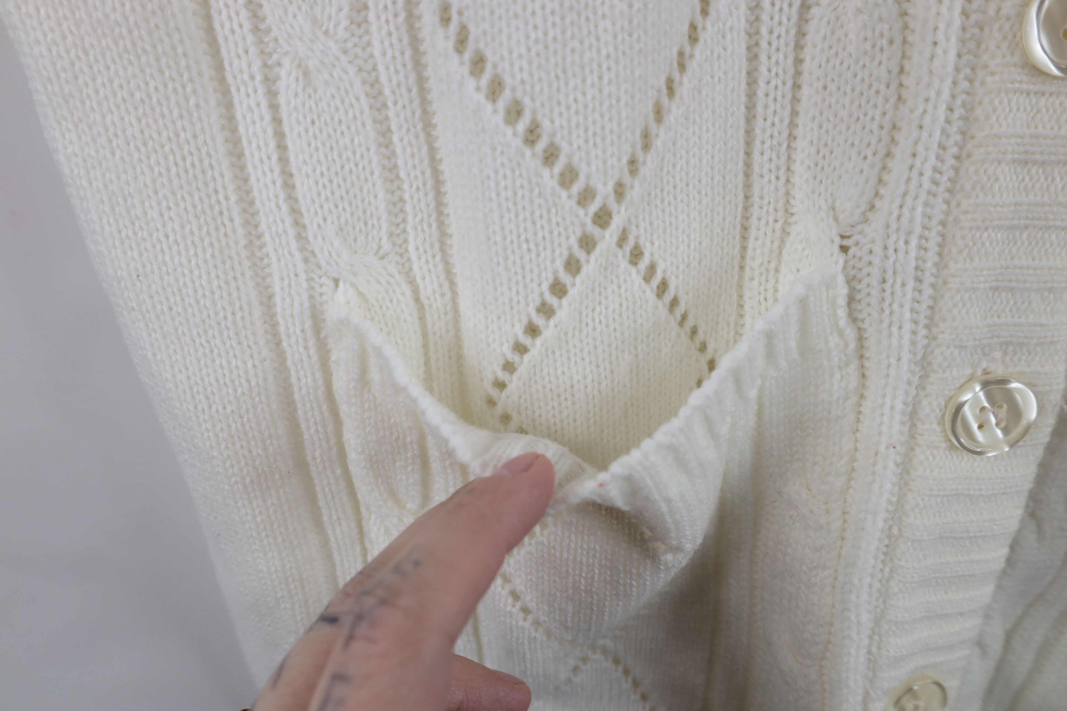 Vintage Vintage 70s Streetwear Cable Knit Cardigan Sweater Vest Size L / US 10 / IT 46 - 5 Thumbnail