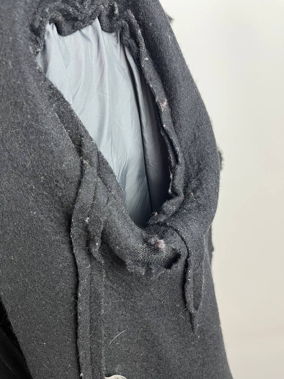Yohji Yamamoto Worn Condition Archival Yohji Yamamoto Distressed Wool Coat Size US XS / EU 42 / 0 - 19 Thumbnail
