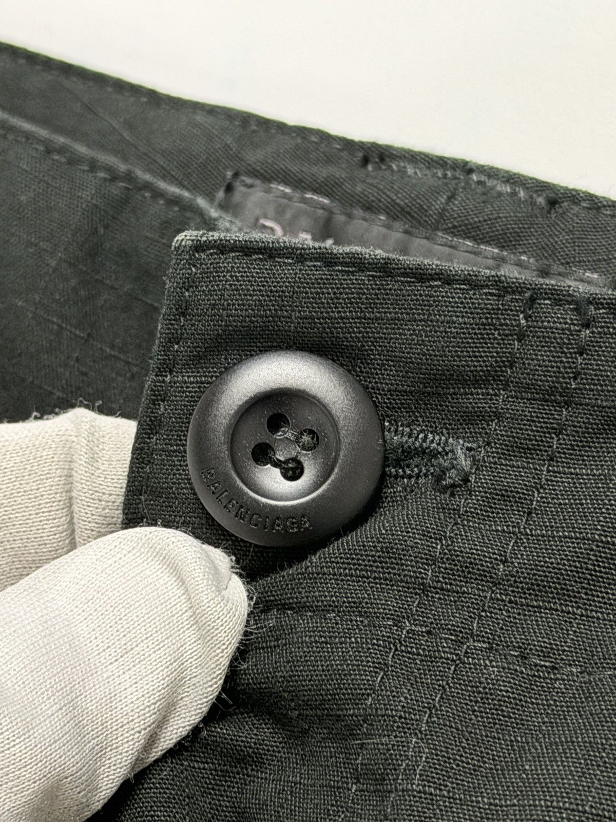 Balenciaga Balenciaga Cut Up Cargo Black Ripstop Pants Size US 32 / EU 48 - 5 Thumbnail