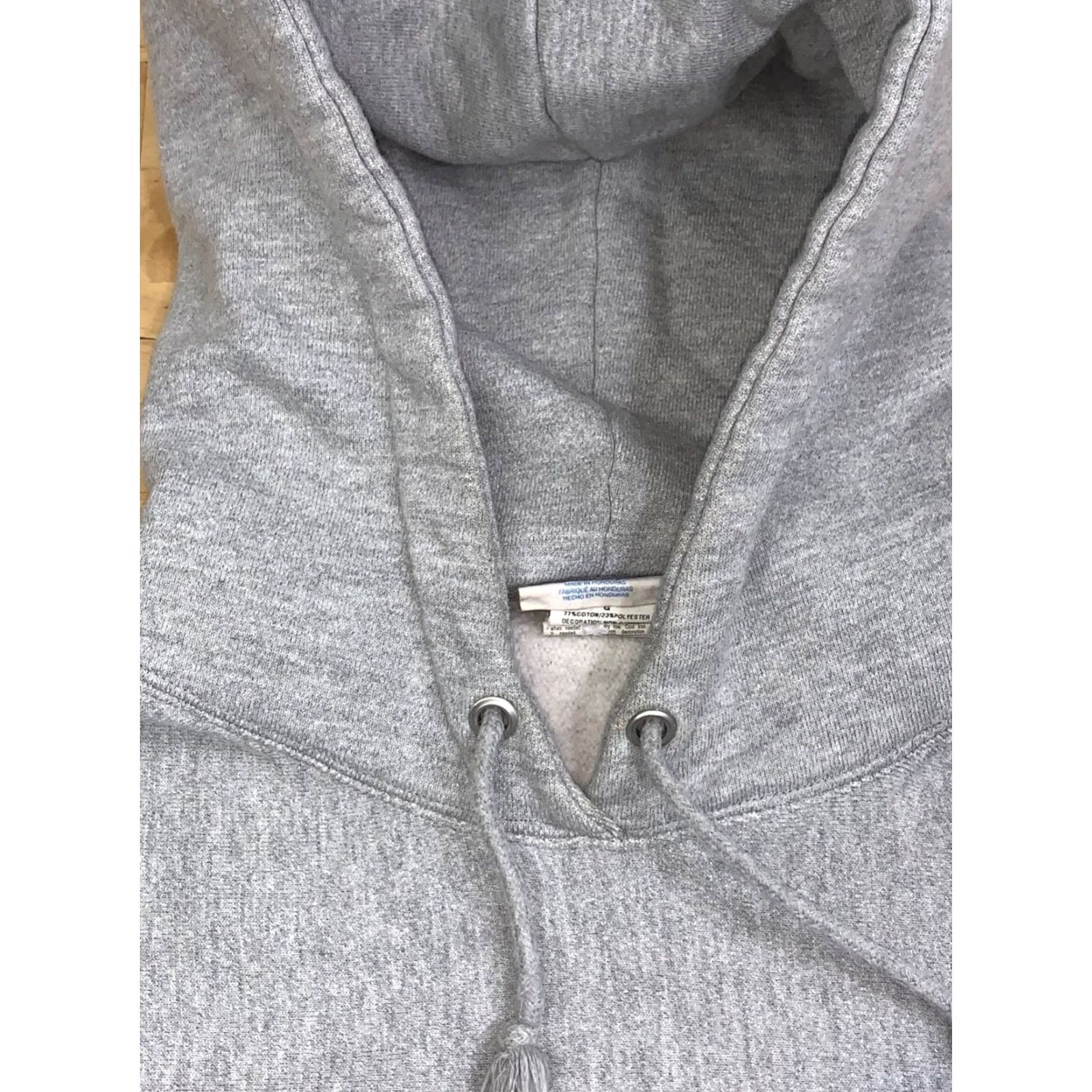 Champion VINTAGE Champion Reverse Weave Hoodie Women L Gray 90s Logo Pullover 12871 Size L / US 10 / IT 46 - 4 Thumbnail