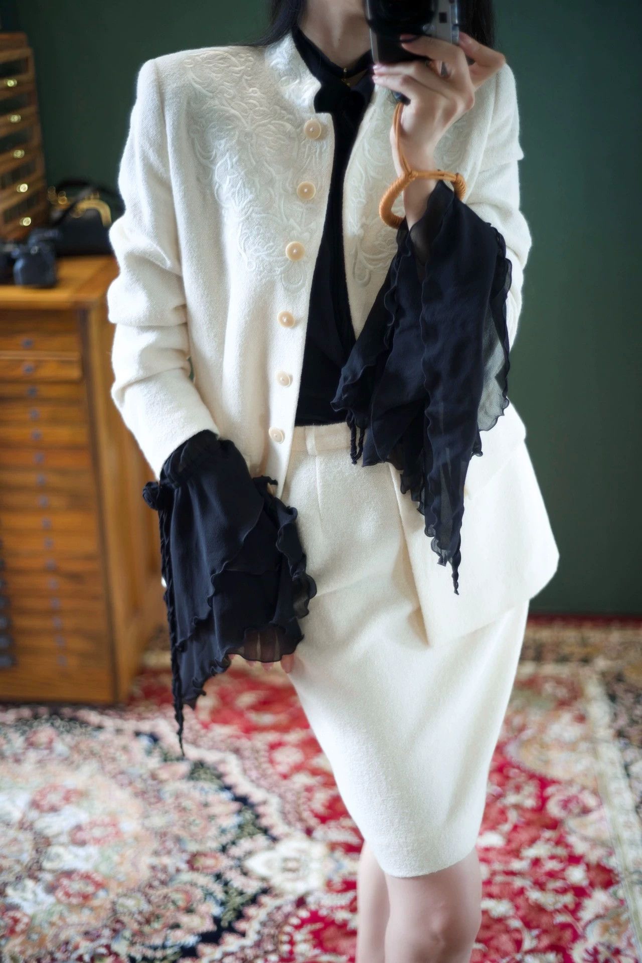 Escada Escada Vintage Ivory Embroidered Stand-Collar Wool Skirt Set Size XS / US 0-2 / IT 36-38 - 4 Thumbnail