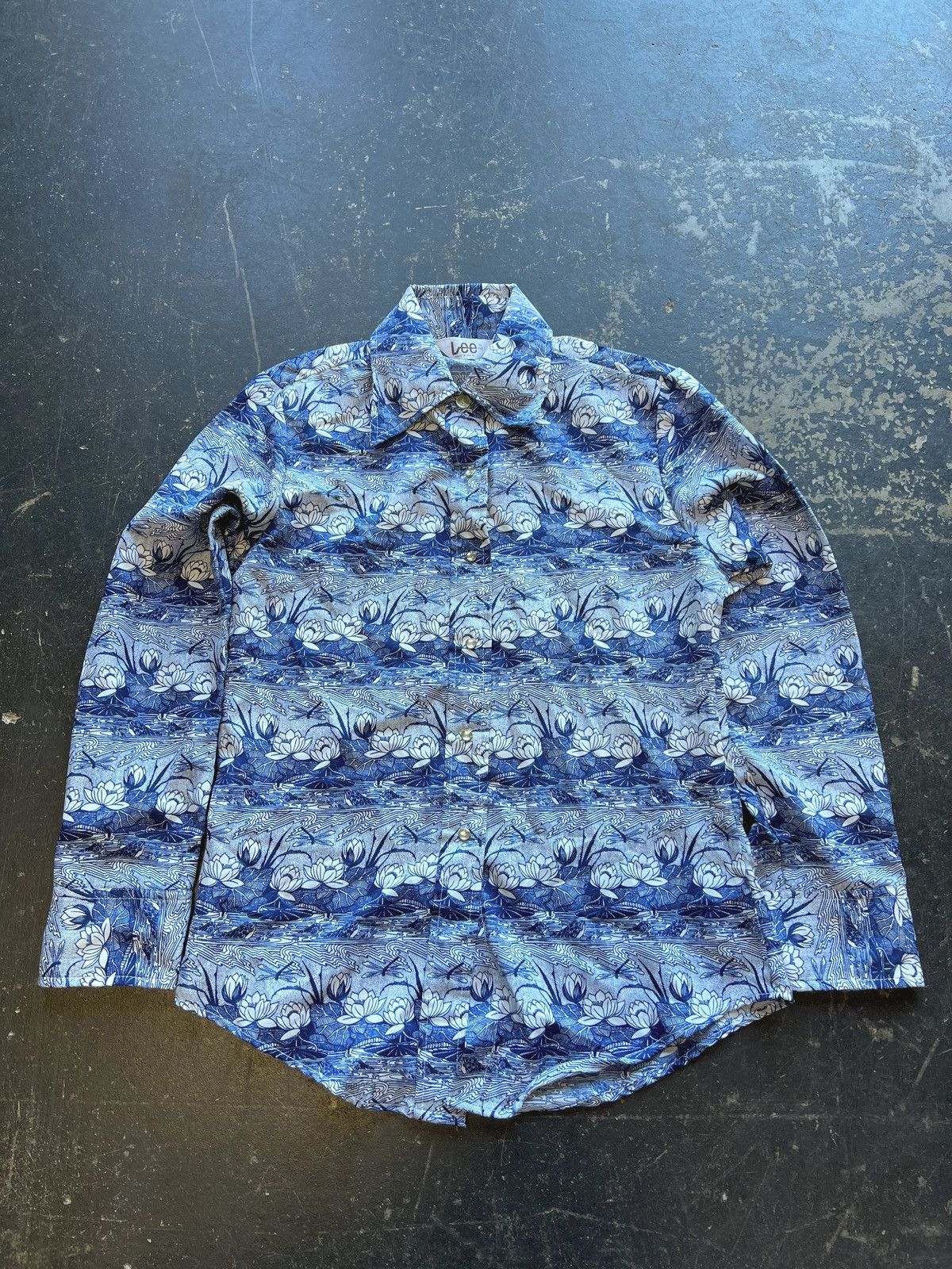 image of Lee M.r. Polyester Pearl Snap Frog Pattern Shirt in Blue, Men's (Size Medium)