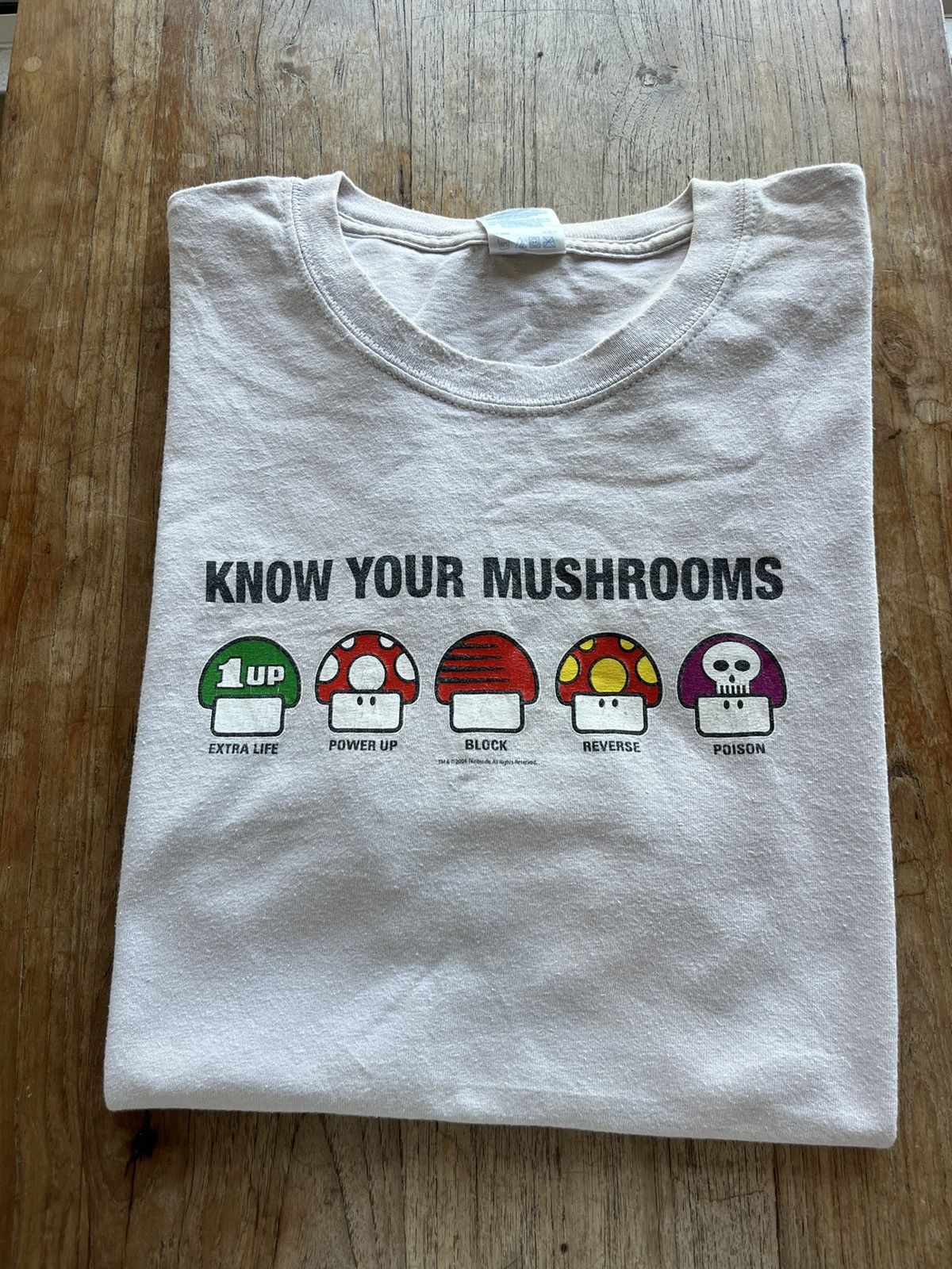 Nintendo × Vintage Vintage KNOW YOUR MUSHROOMS 2004’s Nintendo Mario Tshirt Size US L / EU 52-54 / 3 - 1 Thumbnail