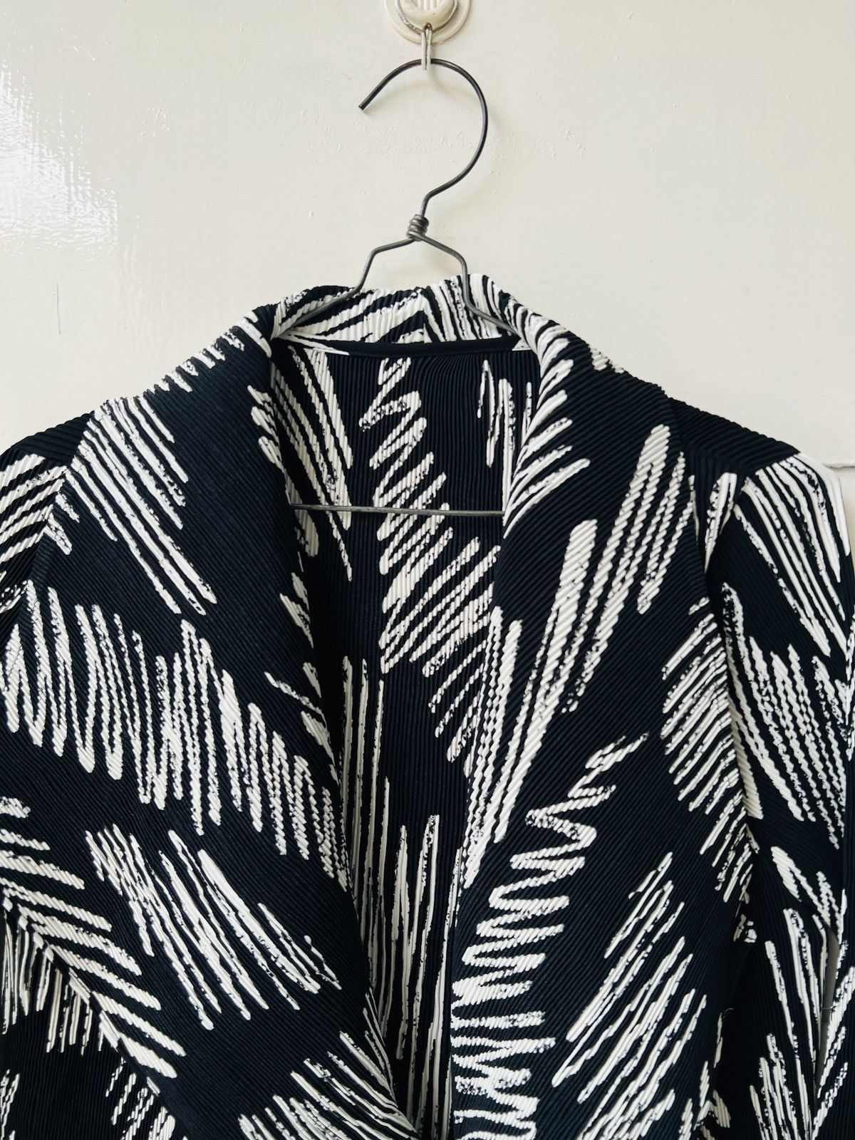 Issey Miyake × Japanese Brand Scratch Paint Pleats Outer Size S / US 4 / IT 40 - 5 Thumbnail