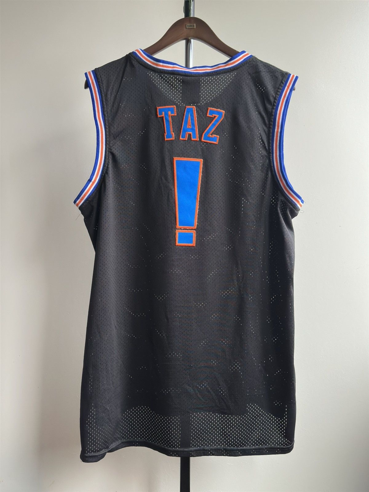 NBA × Warner Bros Vintage Tune Squad Space Jam TAZ #1 Champion NBA Jersey Size US XL / EU 56 / 4 - 2 Thumbnail