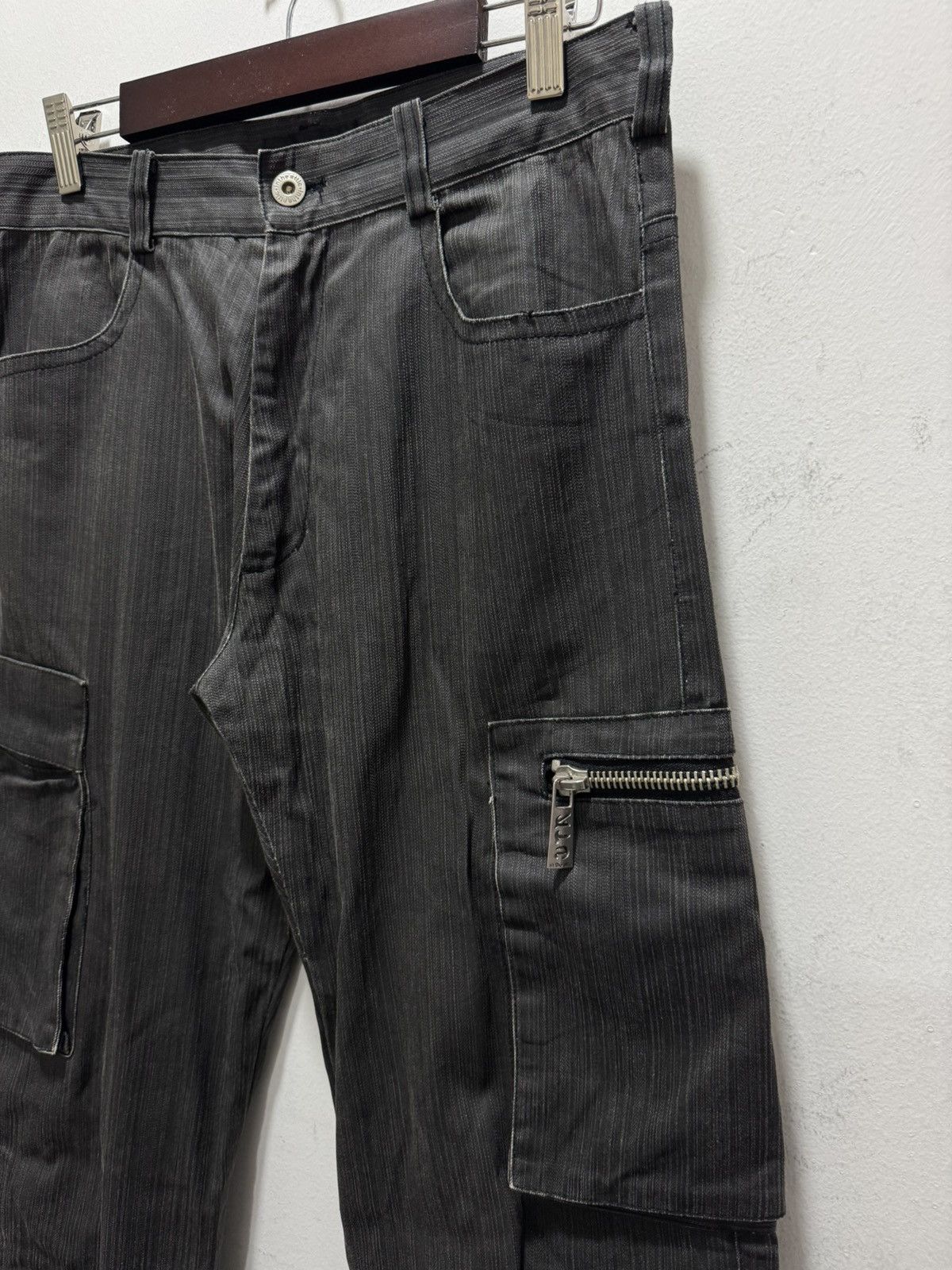 Japanese Brand JAPANESE STYLE IN THE ATTIC GOTH BONDAGE PUNK CARGO PANTS Size US 29 - 4 Thumbnail