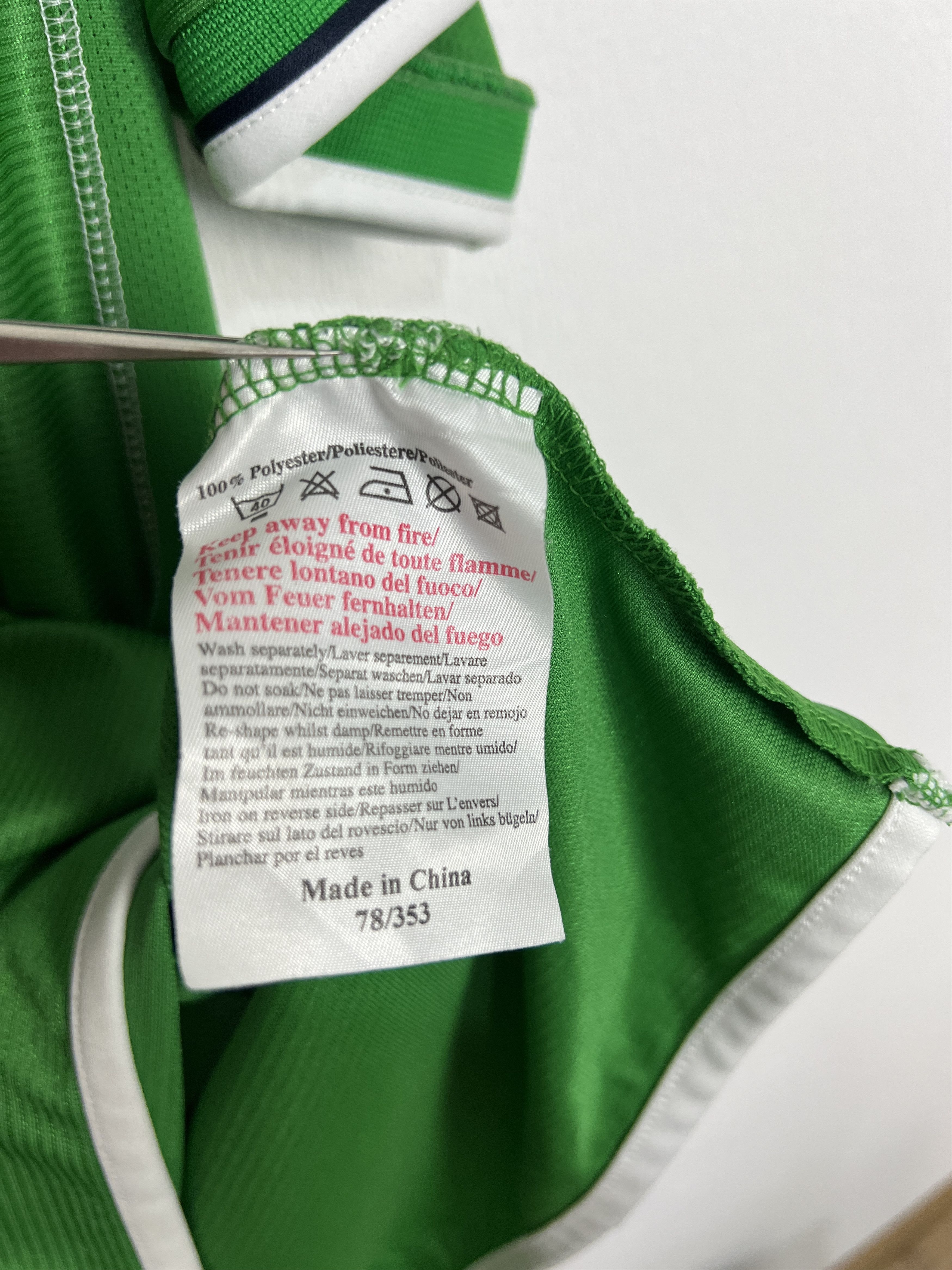 Umbro Republic of Ireland football shirt Soccer Jersey Trikot Size US XL / EU 56 / 4 - 6 Thumbnail