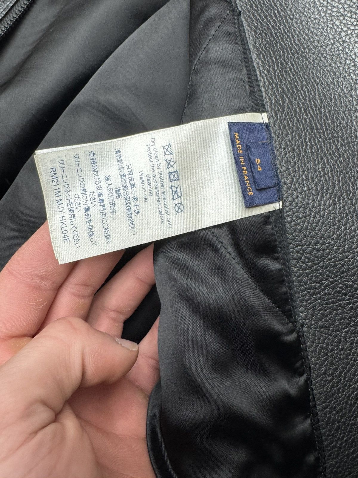 Louis Vuitton Louis Vuitton leather moto jacket shadow monogram Size US L / EU 52-54 / 3 - 9 Thumbnail
