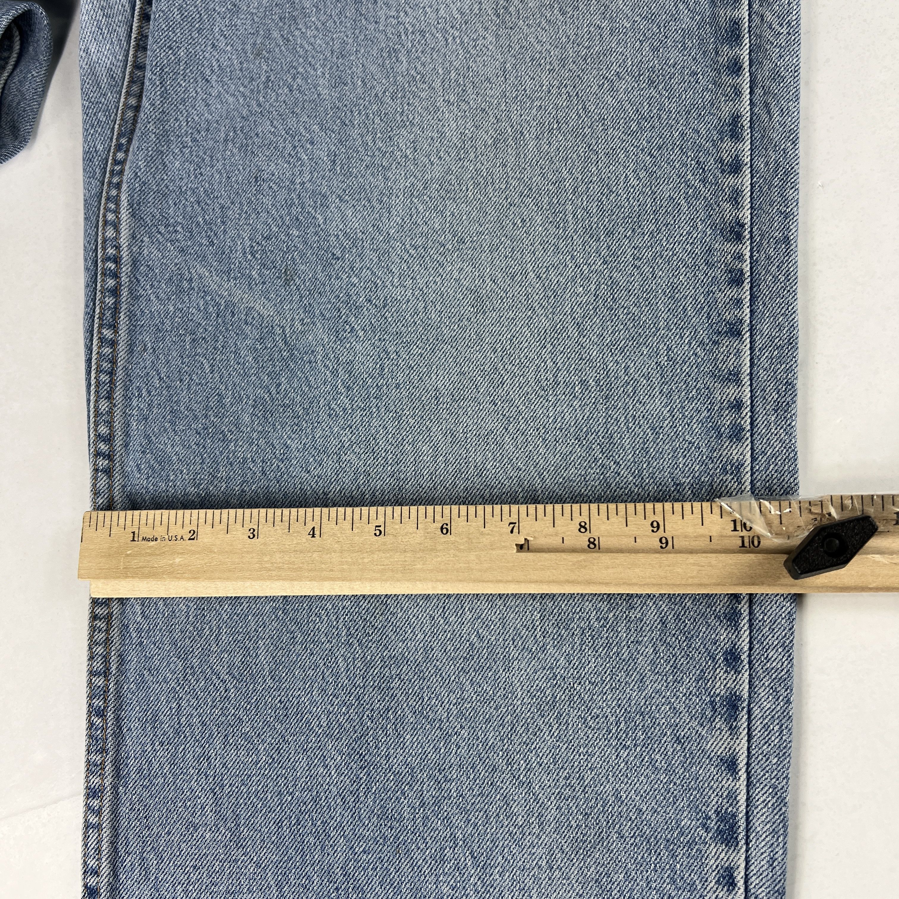 Levi's × Vintage Y2K Levi's Jeans 550 Relaxed Light Blue Faded Cotton Denim Size US 35 - 19 Thumbnail