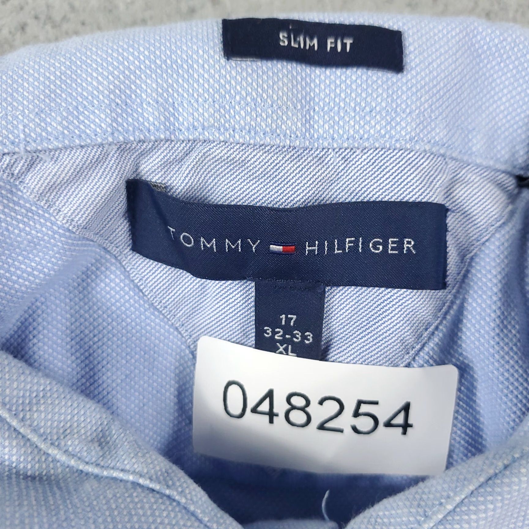 Tommy Hilfiger Tommy Hilfiger Dress Shirt Mens 17 Blue Long Sleeve Button-Down 100% Cotton, Regular Fit, Classic/Preppy, 17 in Neck, Blue, Adult Mens Size 46R - 7 Thumbnail