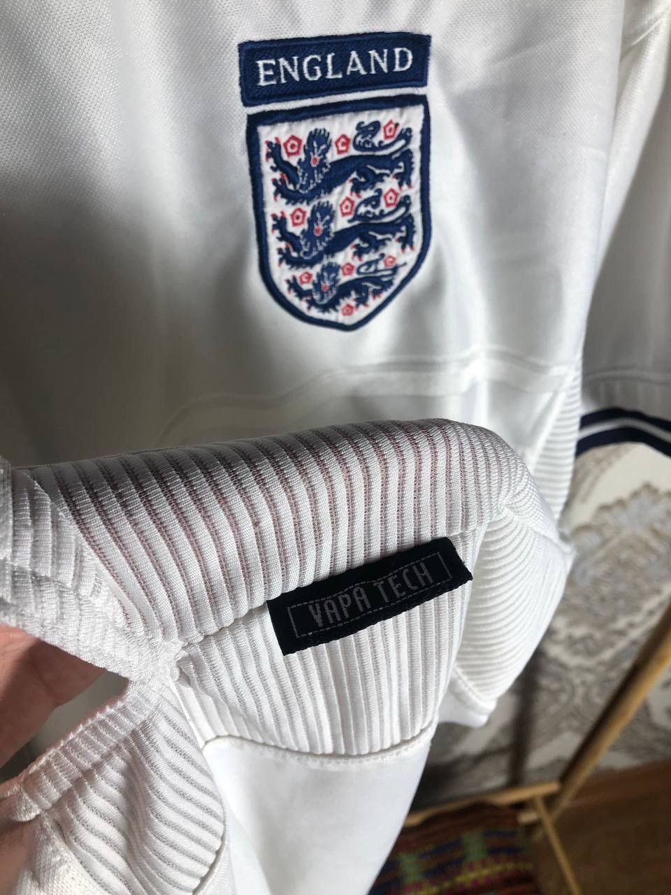 Umbro VINTAGE UMBRO ENGLAND RETRO SOCCER JERSEY MANCHESTER Y2K 90s Size US L / EU 52-54 / 3 - 10 Thumbnail