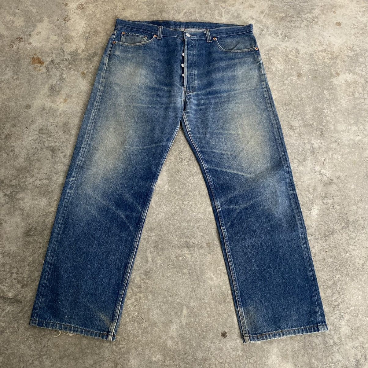 Levi's Size 39x30 Vintage 1993 Levis 501 Faded Blue Denim Jeans Size US 39 - 2 Thumbnail