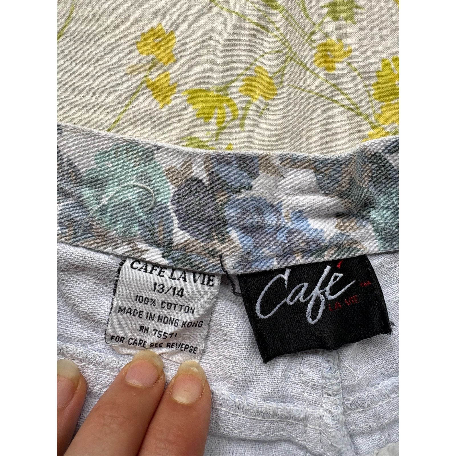 Vintage Vintage 90s Mom Denim Shorts Sz 13/14 Floral Cafe La Vie Size 30" / US 8 / IT 44 - 5 Thumbnail