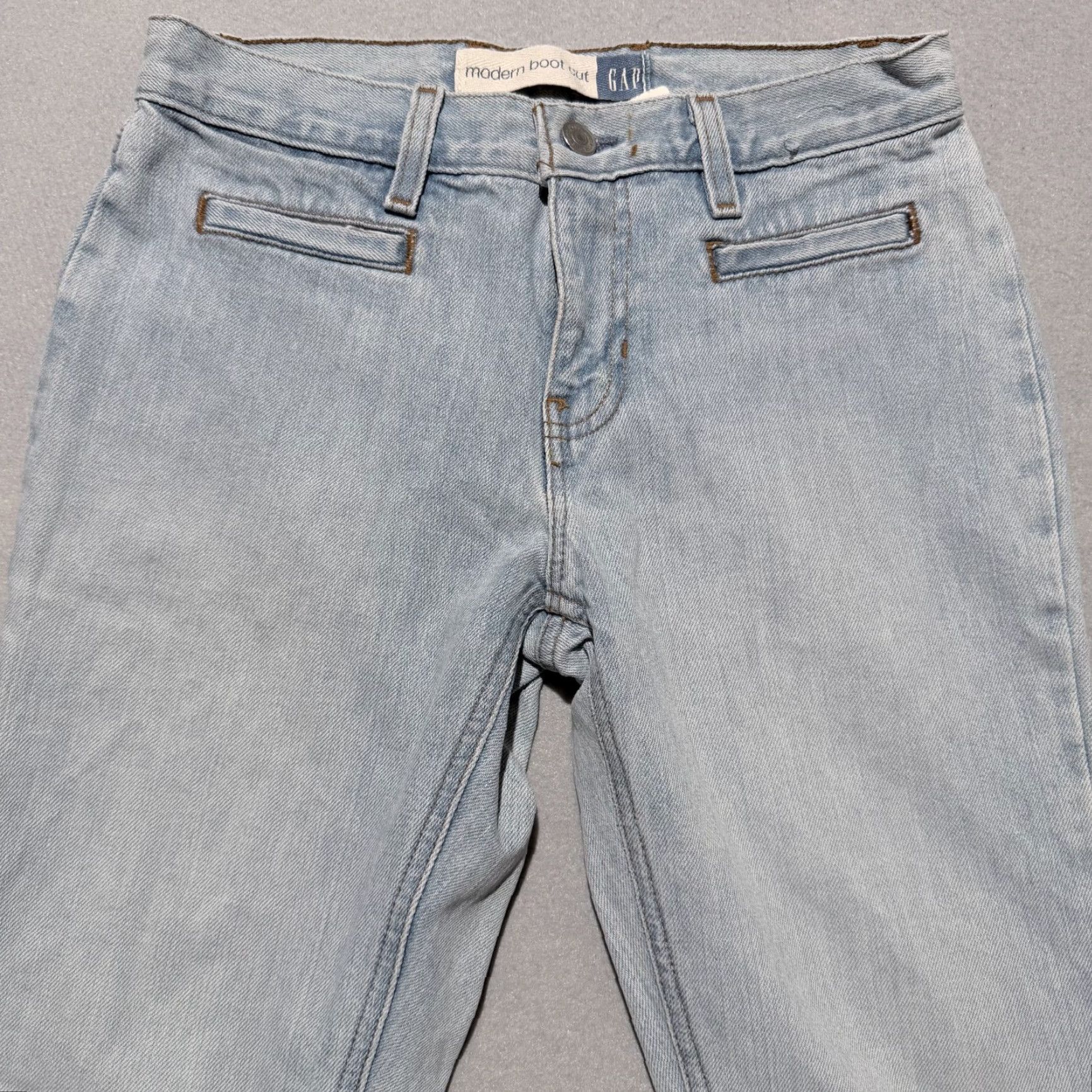 Gap Gap Jeans Women's Light Wash Bootcut 2 Denim 28x30 100% Cotton Blue Pockets Modern Shoes? Size 26" / US 2 / IT 38 - 3 Thumbnail