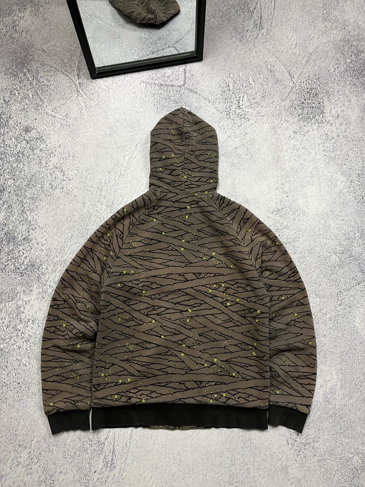 Carhartt × Vintage Crazy Y2k Carhartt Distressed Zip Up Hoodie Jacket Camo Rare Size US M / EU 48-50 / 2 - 22 Thumbnail