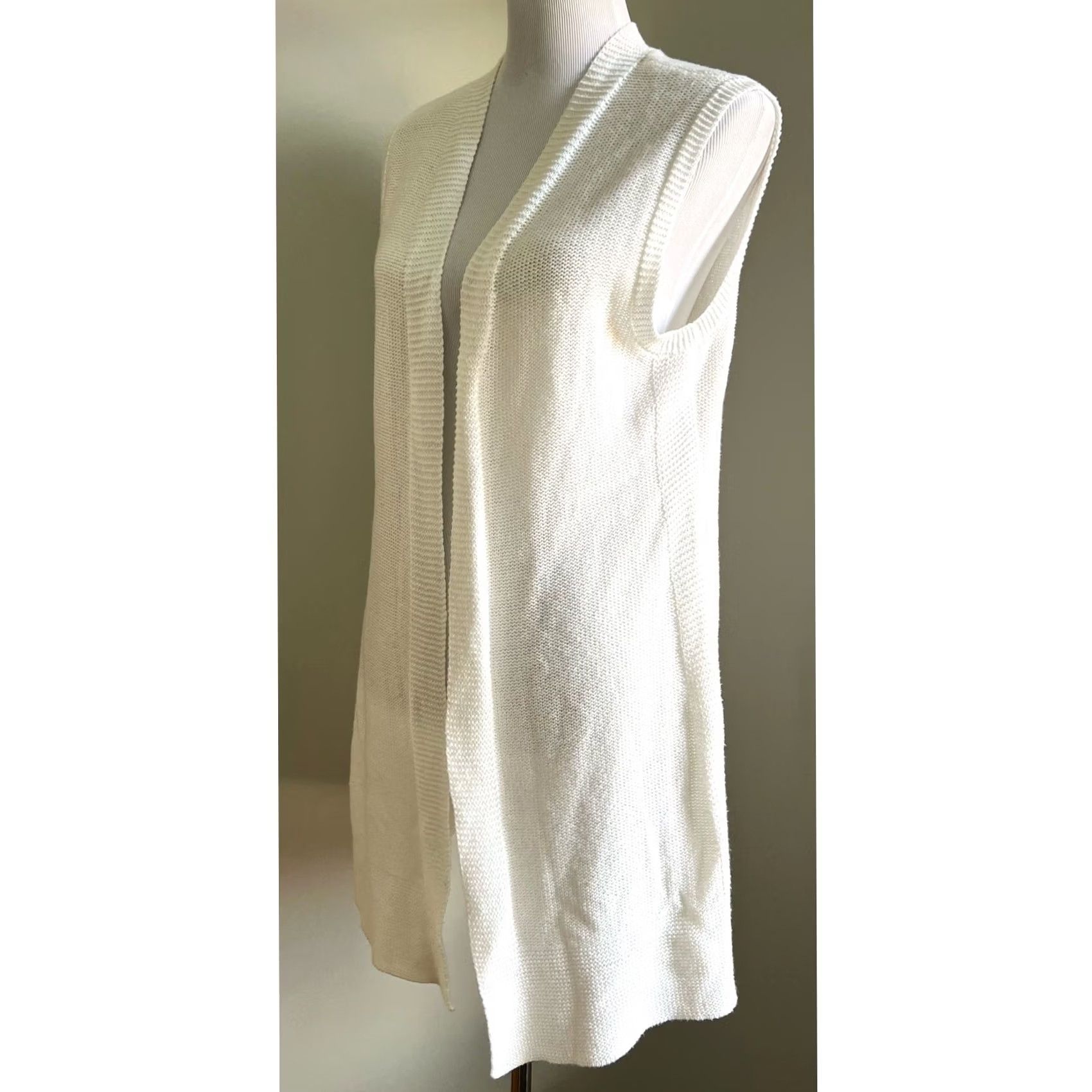 Vintage Chico’s White Sweater Vest Cardigan Knit Sleeveless Tunic Women’s Sz 2 L White Knit Vest Womens Sizes Regular Spring Summer 32” 19” M/L Coastal Womens Size L / US 10 / IT 46 - 2 Thumbnail