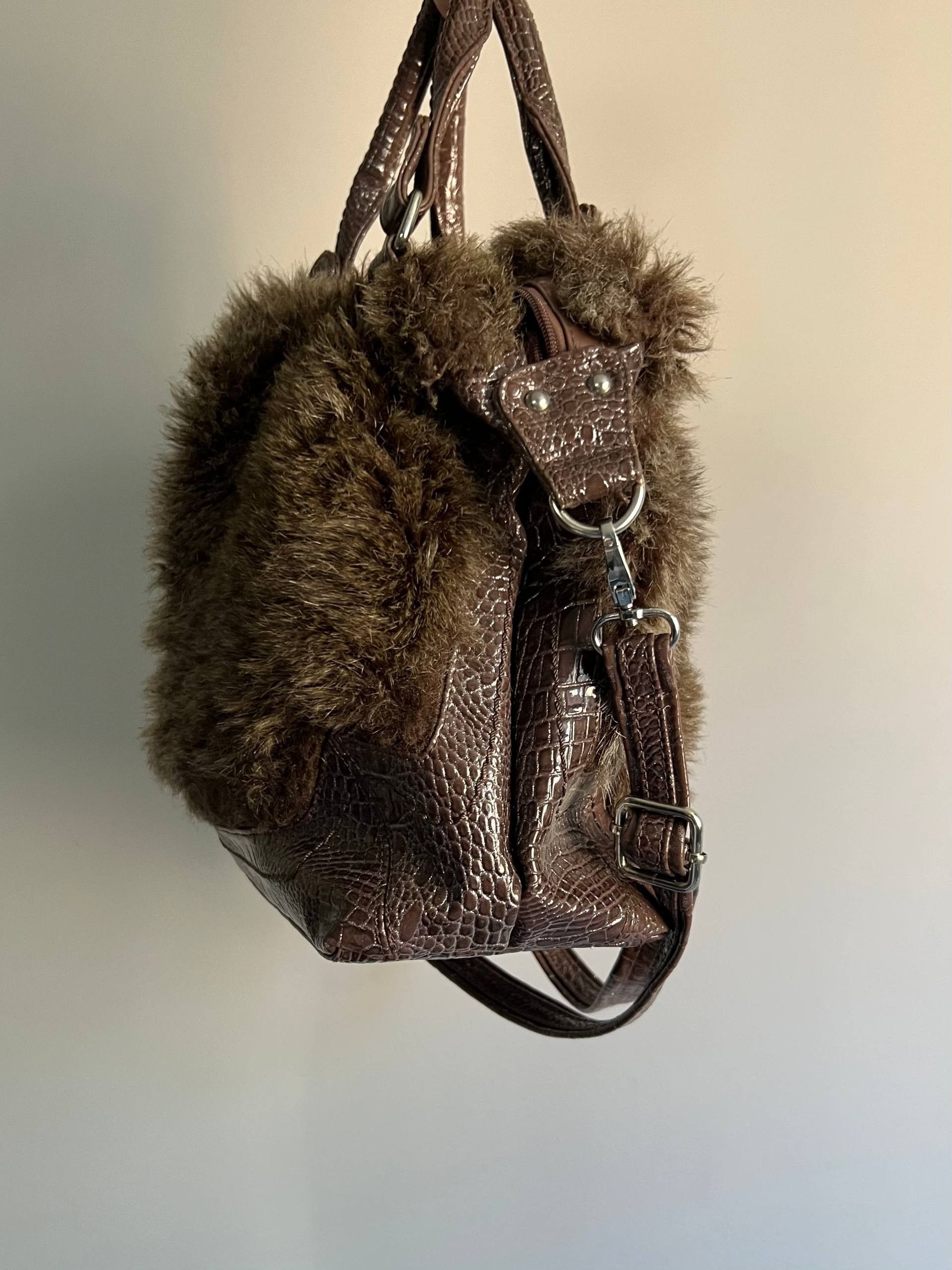 Vintage Vintage Fur Faux Shoulder Bag Y2K Avant Garde style Size ONE SIZE - 7 Thumbnail