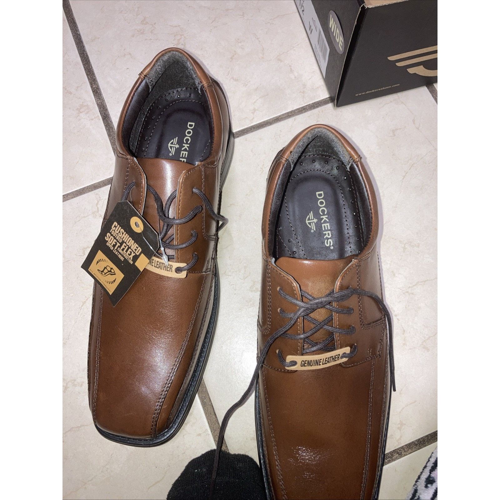 Dockers NIB Dockers Endow Brown Leather Oxford - 8.5 Wide Size US 8.5 / EU 41-42 - 2 Thumbnail