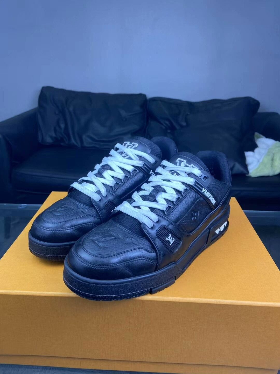 Louis Vuitton Louis Vuitton Training Black Lowtop Sneakers 7.5 Men Size US 7.5 / EU 40-41 - 1 Thumbnail