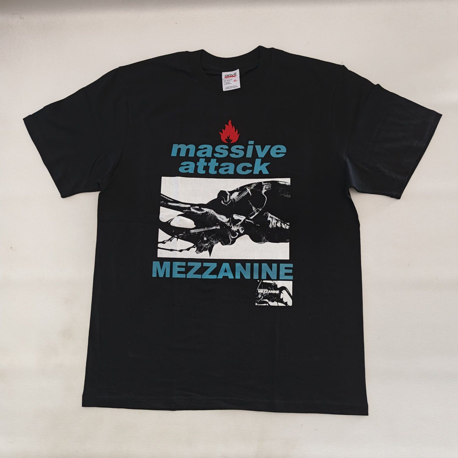 Band Tees × Levi's × Vintage Massive Attack x Levi's 1998 Promo