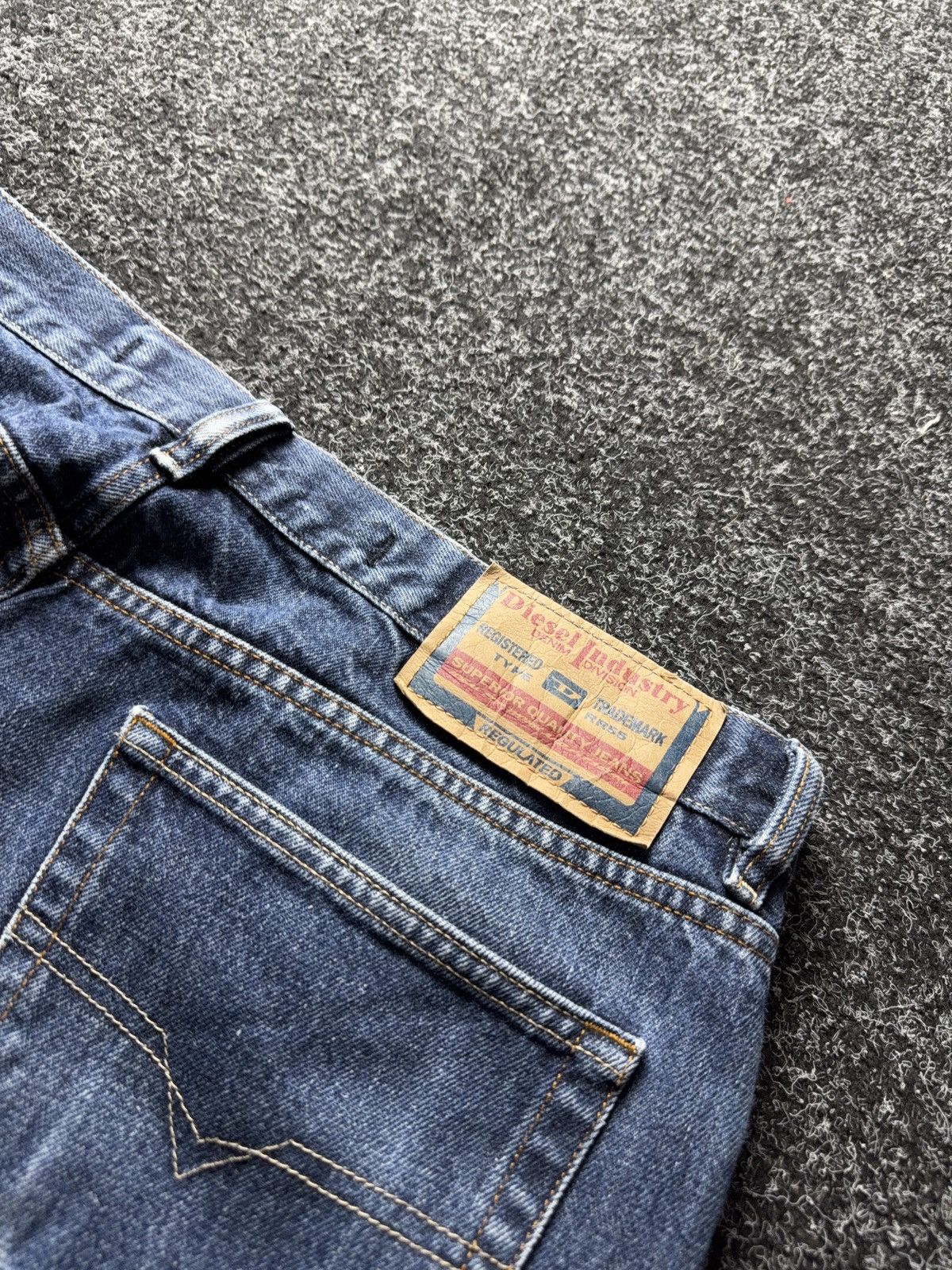 Diesel Luxury 90s Y2K Diesel Industry Made in Italy Straight Jeans Size US 36 / EU 52 - 19 Thumbnail