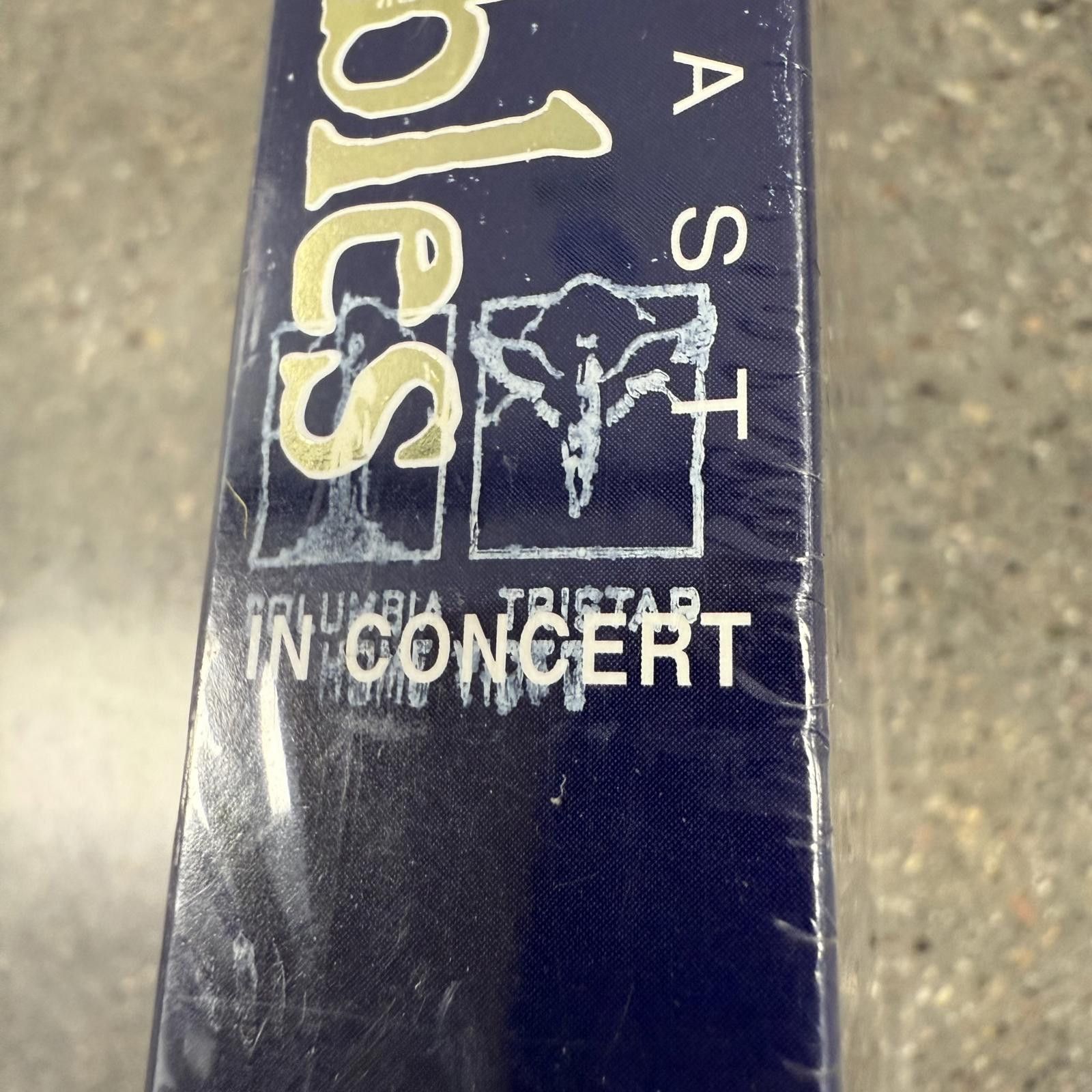 Designer DS Les Miserables 10th Anniversary IN CONCERT VHS 1995 New Size ONE SIZE - 10 Thumbnail