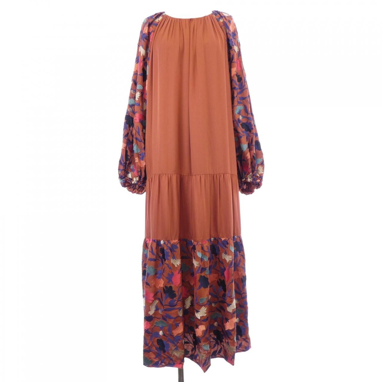 Other Other Grace Continental Dress Textile Dresses DUTY FREE for USA Size ONE SIZE - 1 Thumbnail