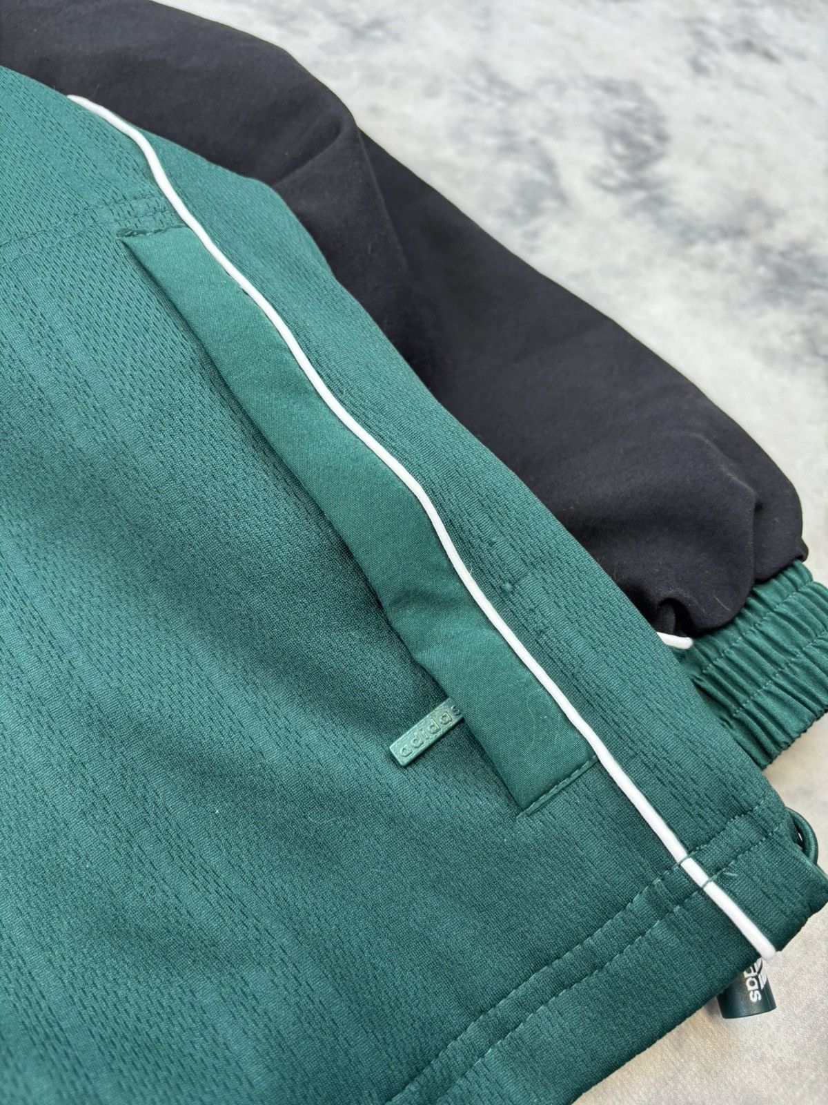 Adidas × Vintage Vintage Adidas Blokecore Sweatshirt Zip Drip Drill 90s boxy Size US M / EU 48-50 / 2 - 2 Thumbnail